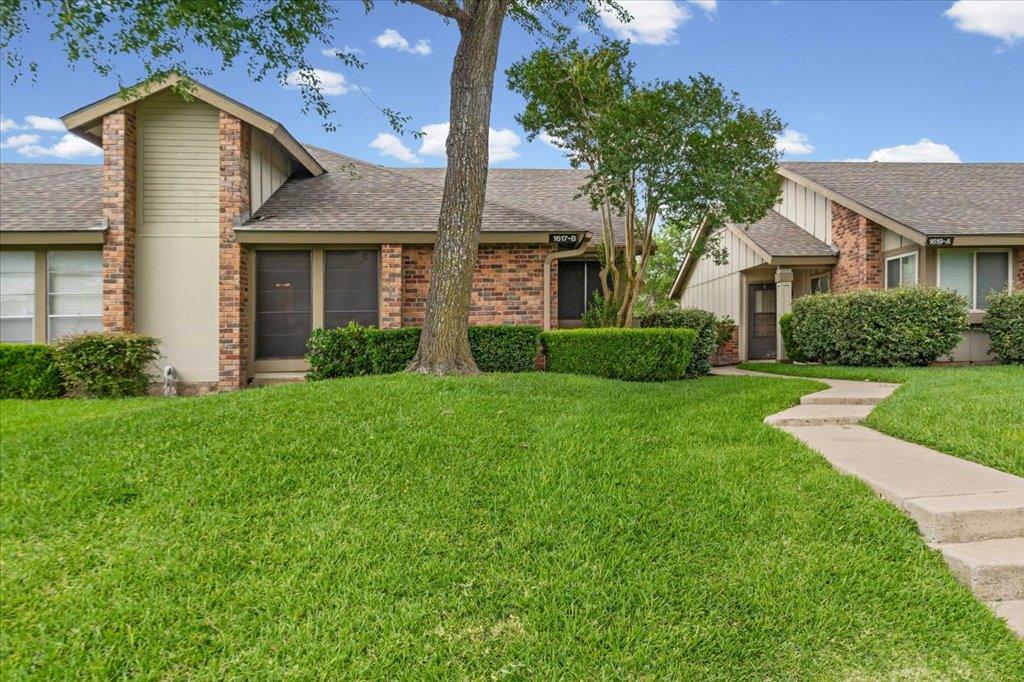 1617 Braker LN #B — photo 3