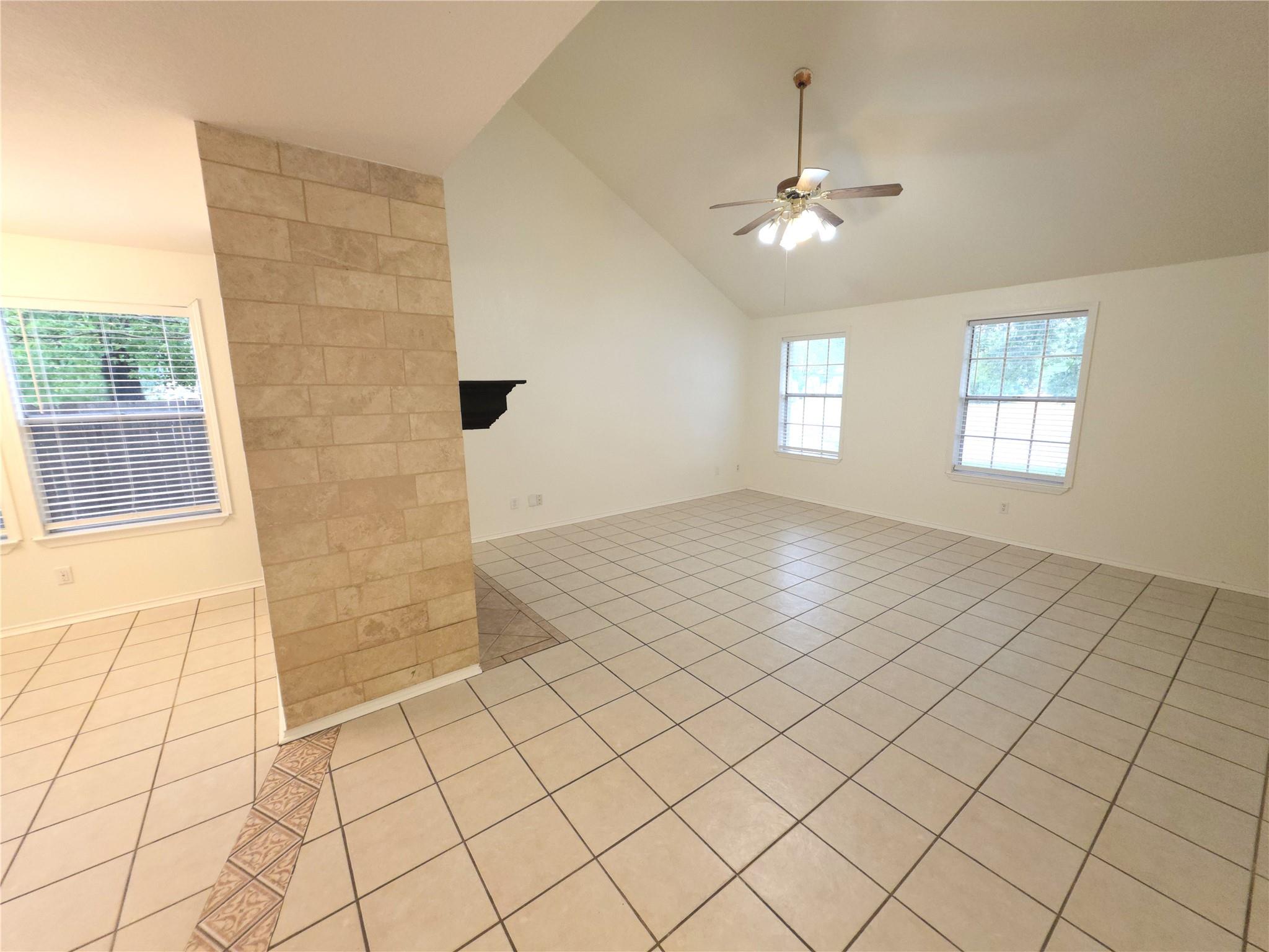 1600 Hollow Tree BLVD — photo 4