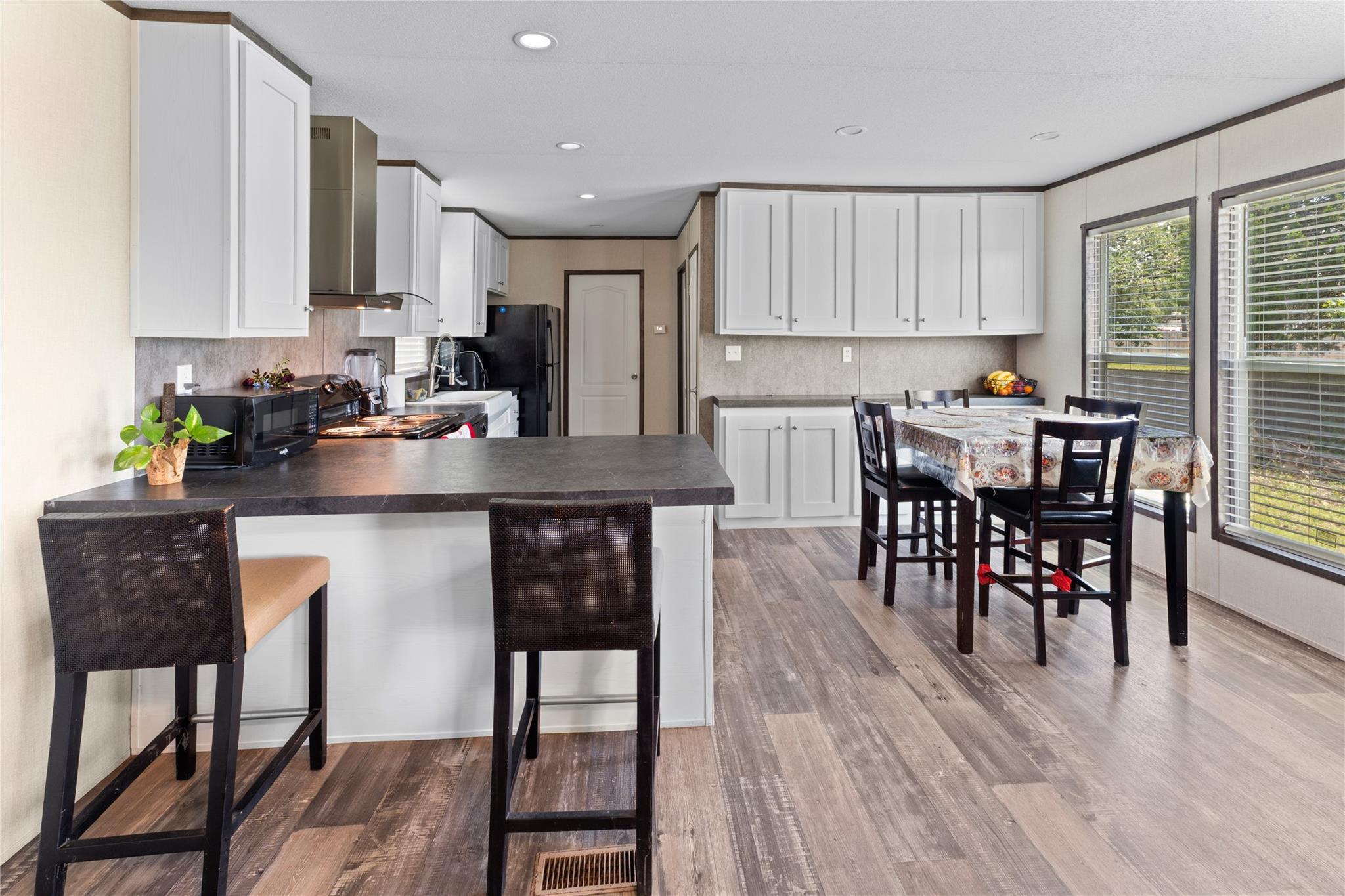109 Hibiscus CV — photo 4