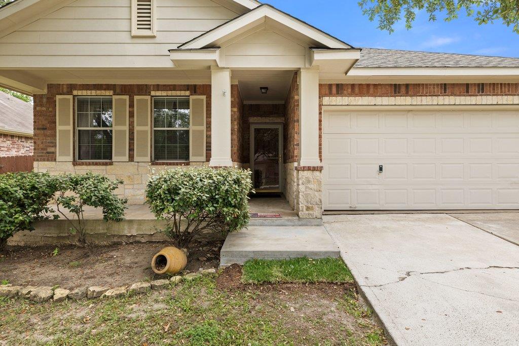 347 Spring DR — photo 3