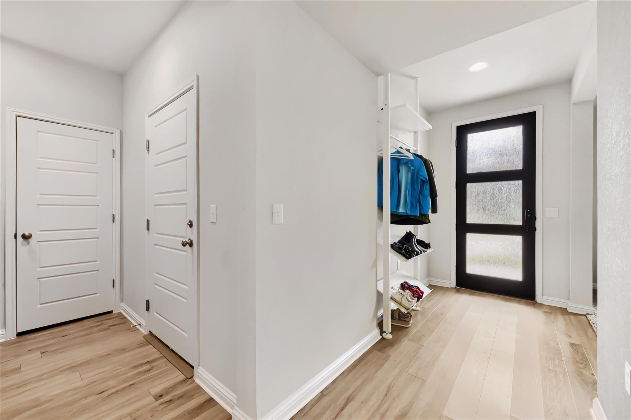 16516 Glimmering RD — photo 3