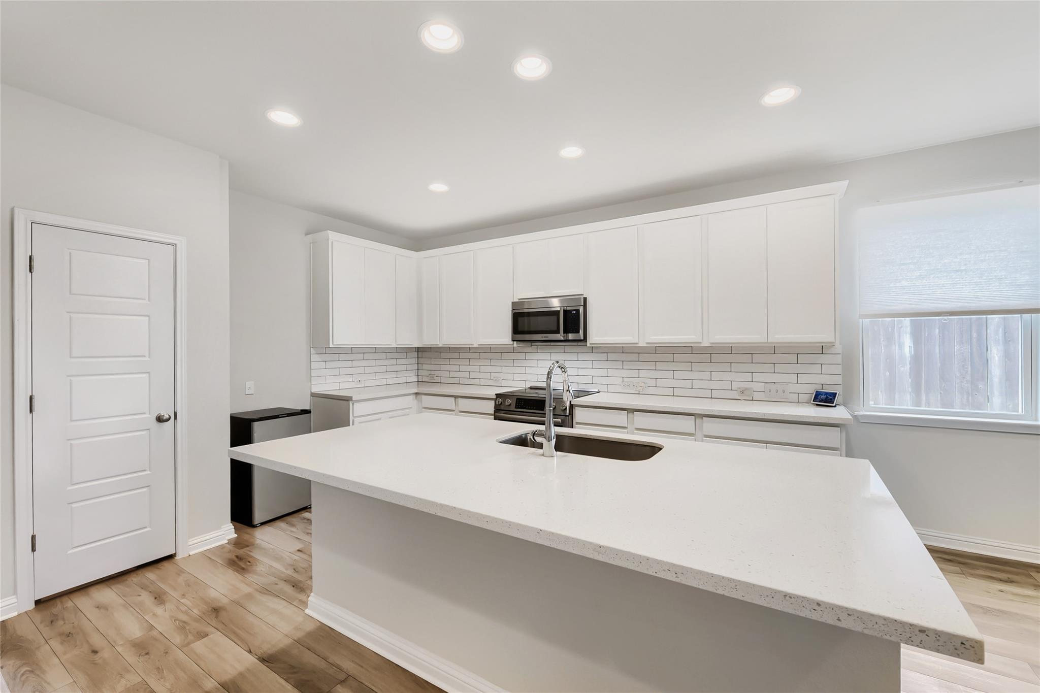 16516 Glimmering RD — photo 5