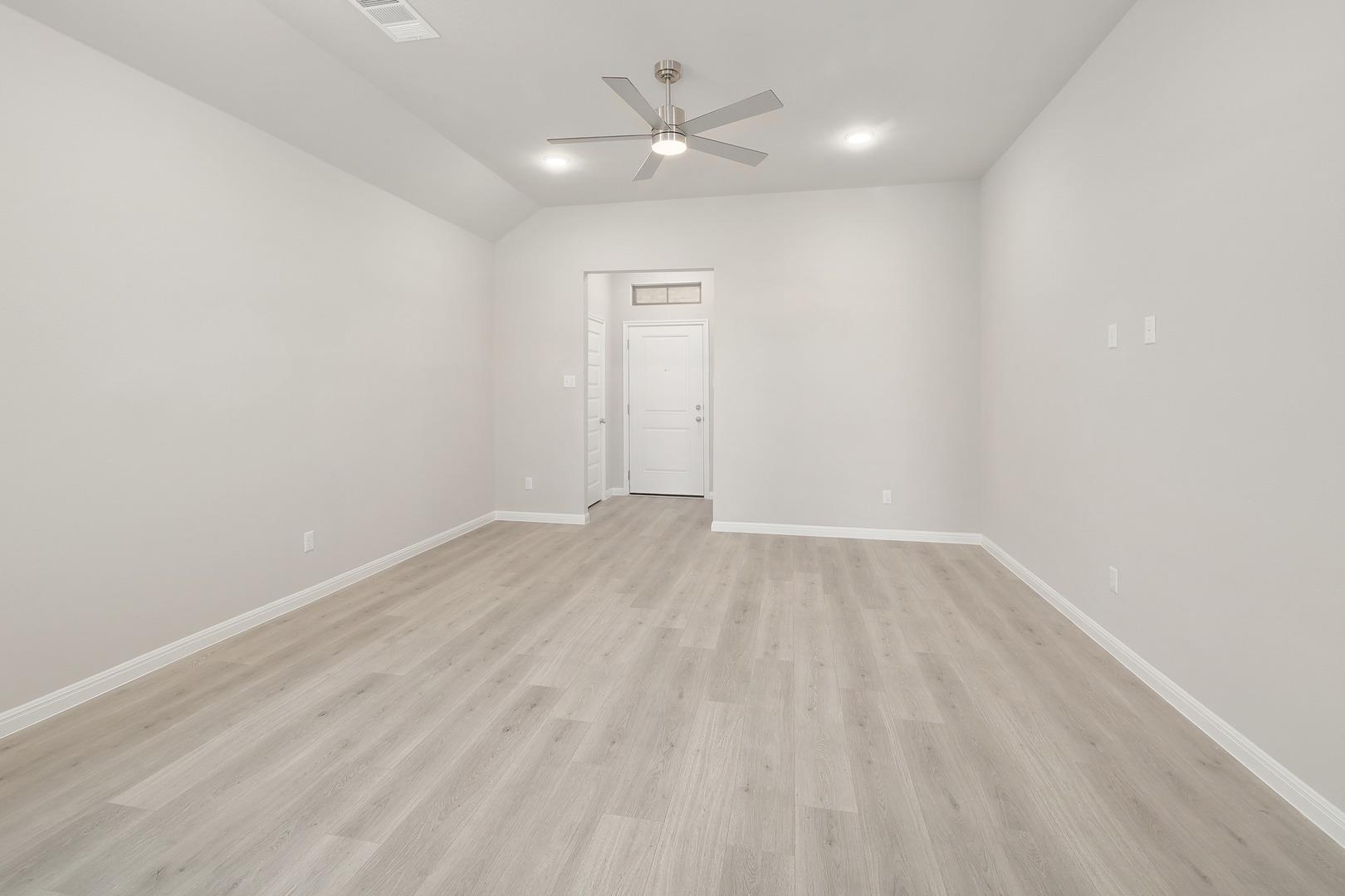 222 Hornet ST — photo 3