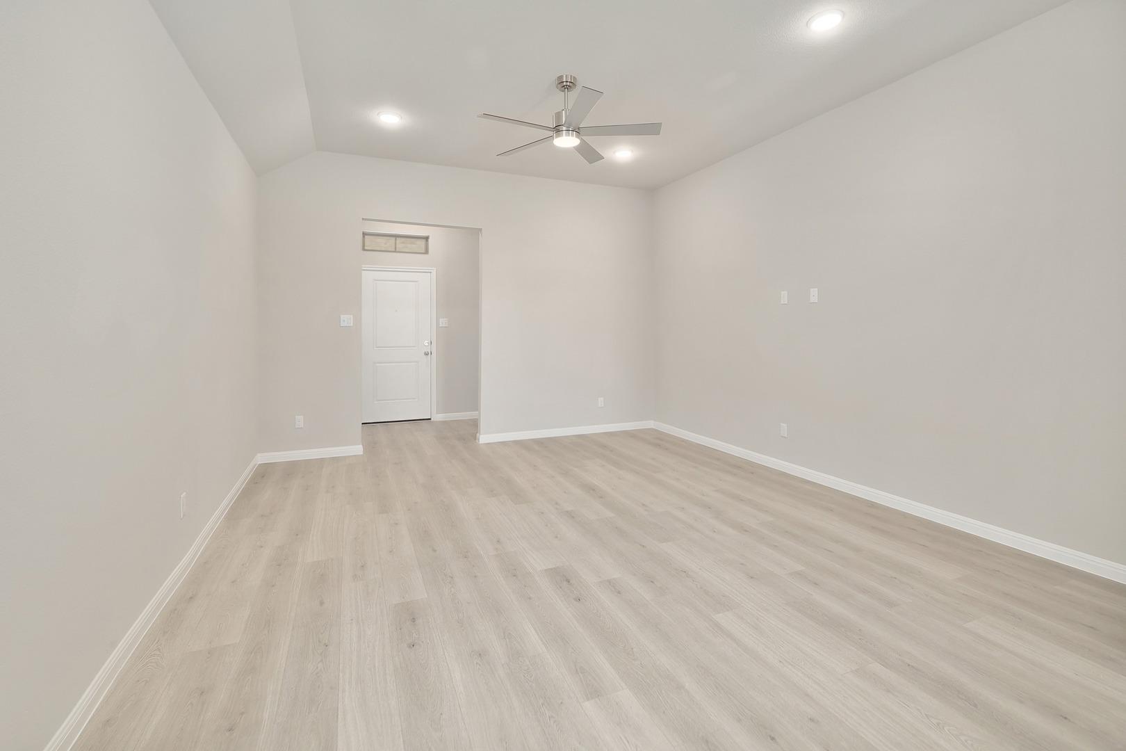 222 Hornet ST — photo 5