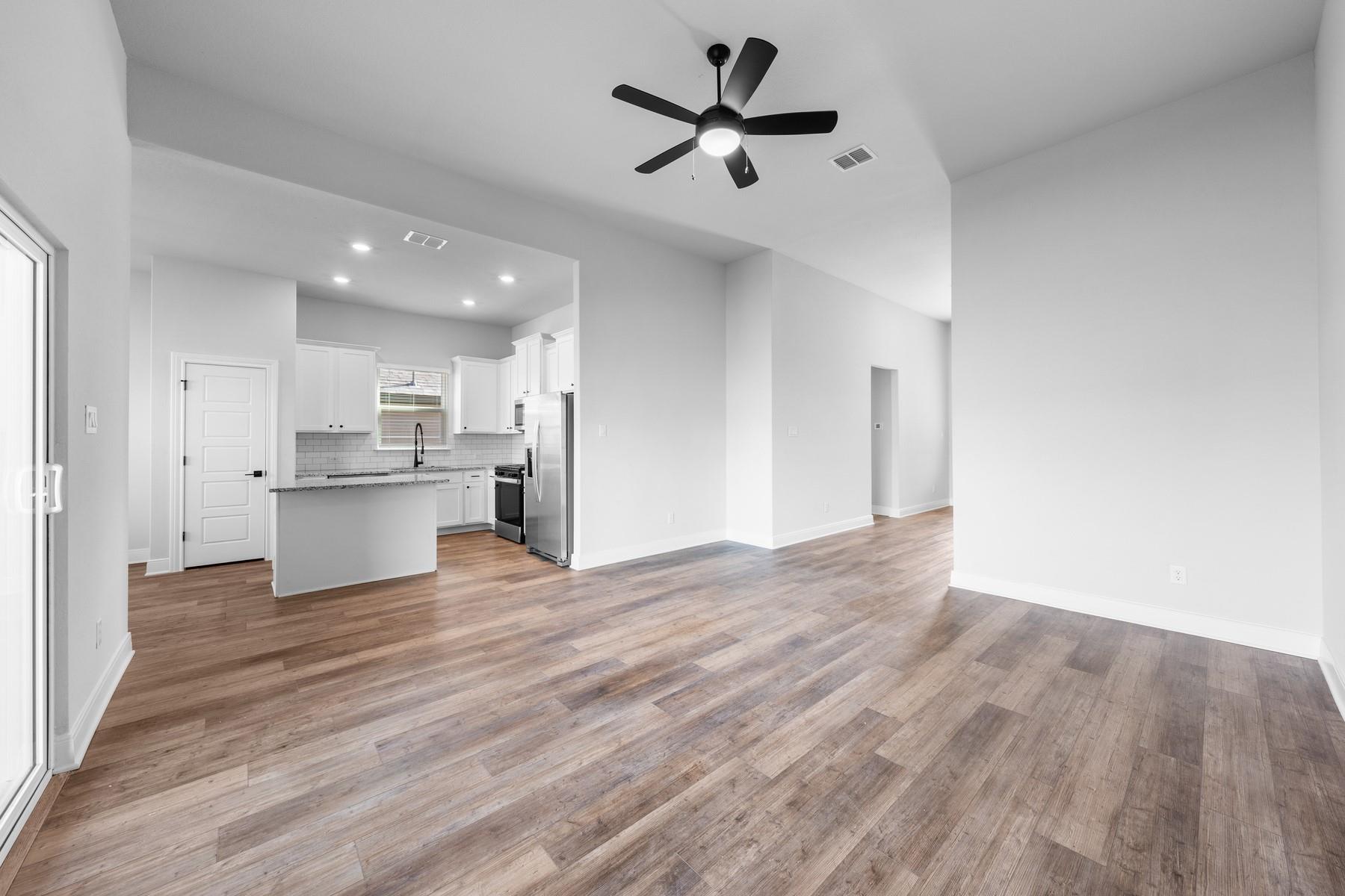 309 Lt John Decker DR — photo 3