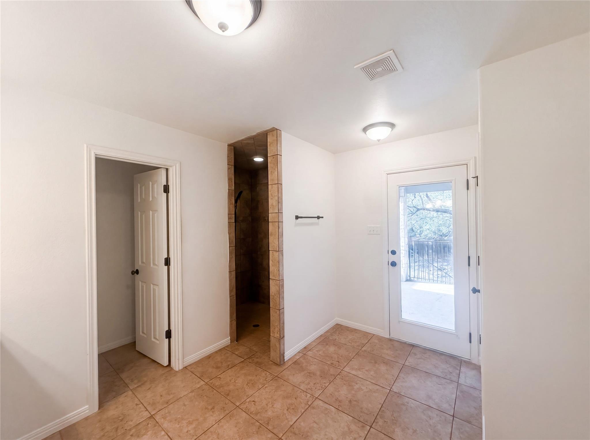 12 Birchwood CIR — photo 4