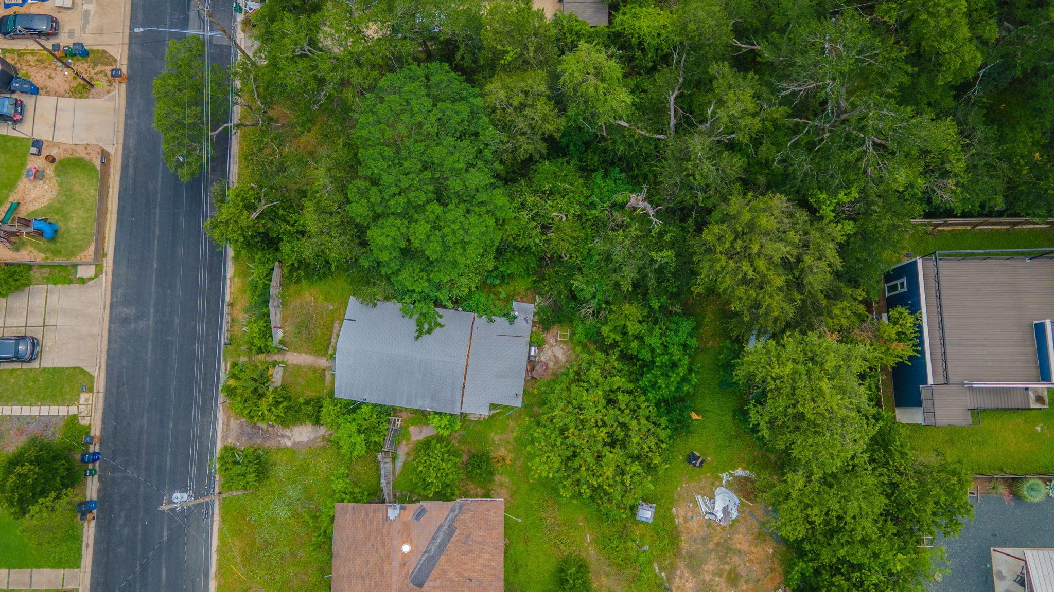 1408 Luna ST — photo 3