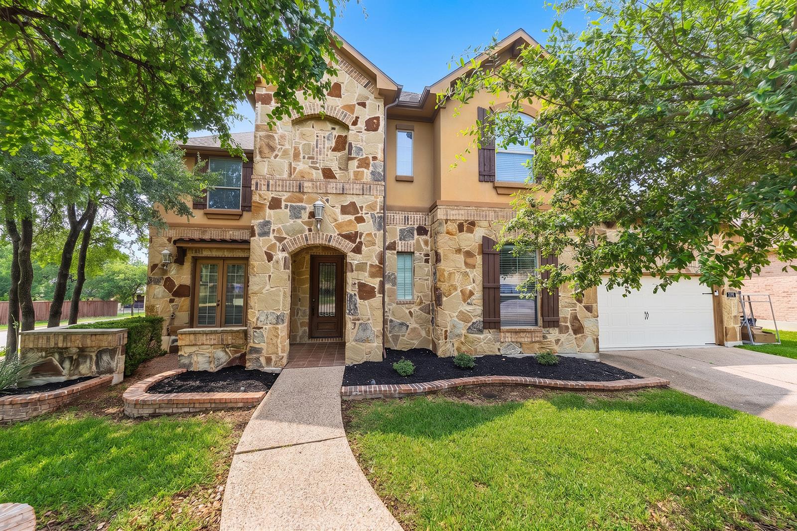 114 Saddle Ridge DR
