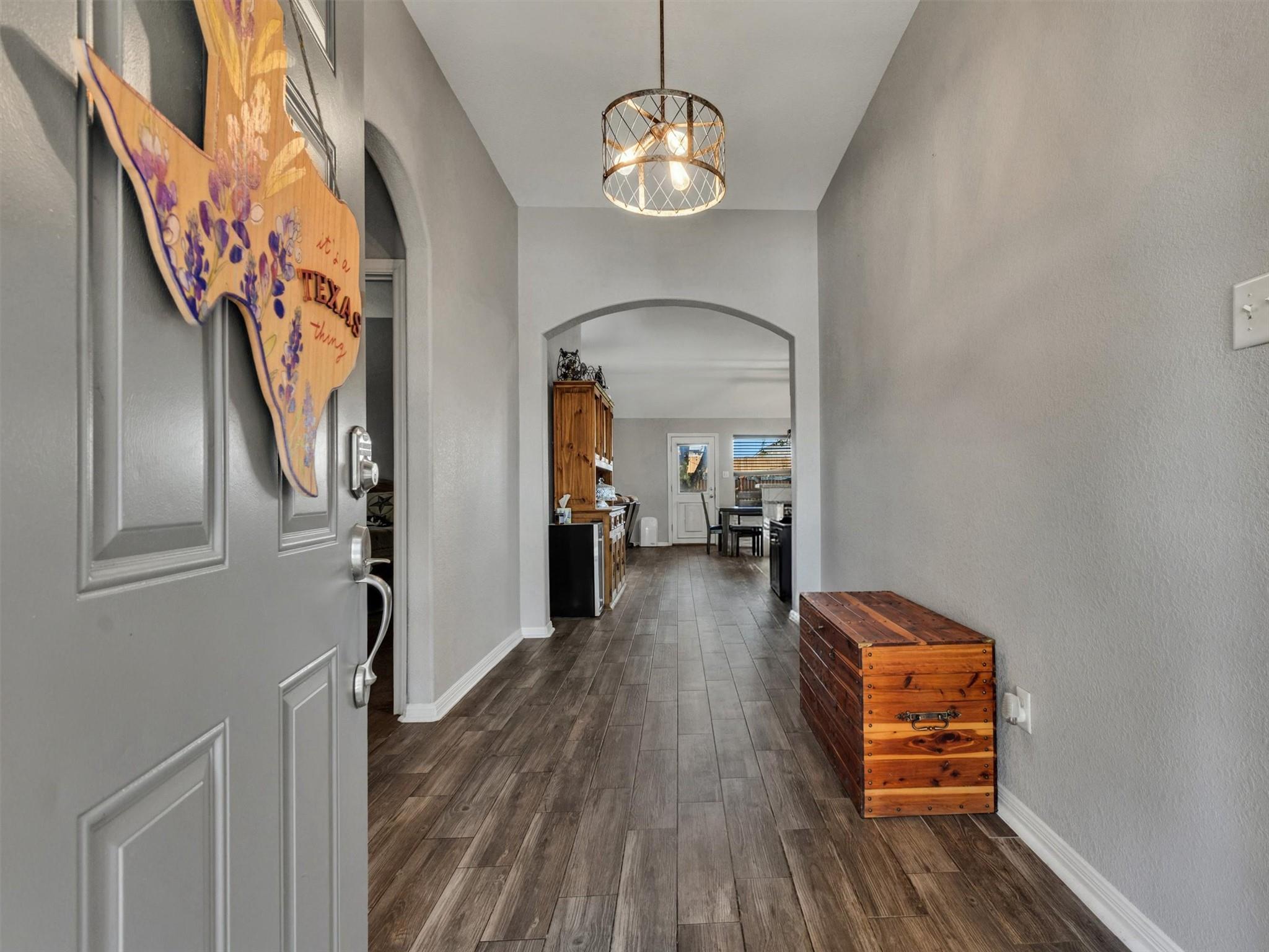 208 Cailin CT — photo 4