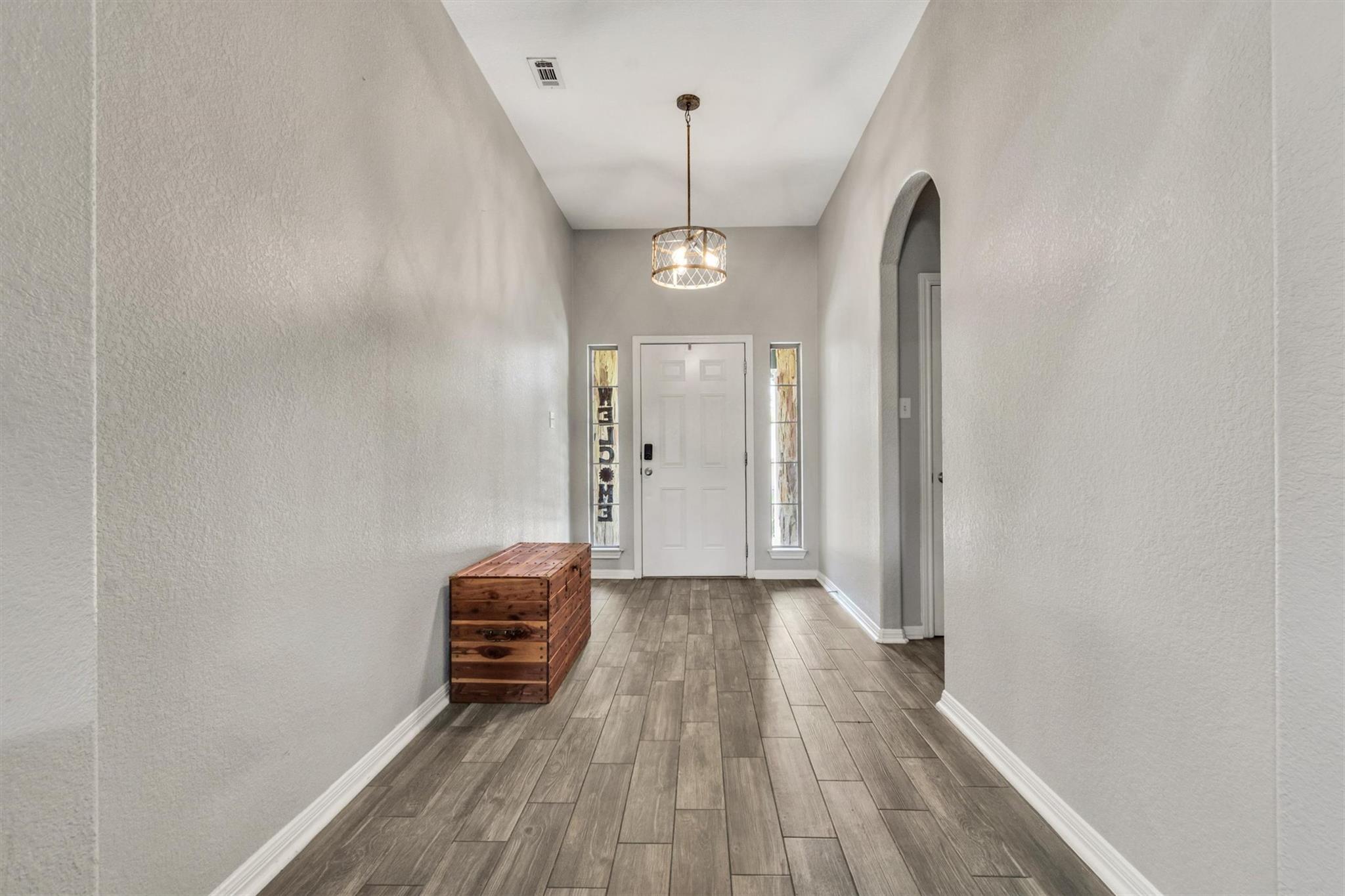 208 Cailin CT — photo 5