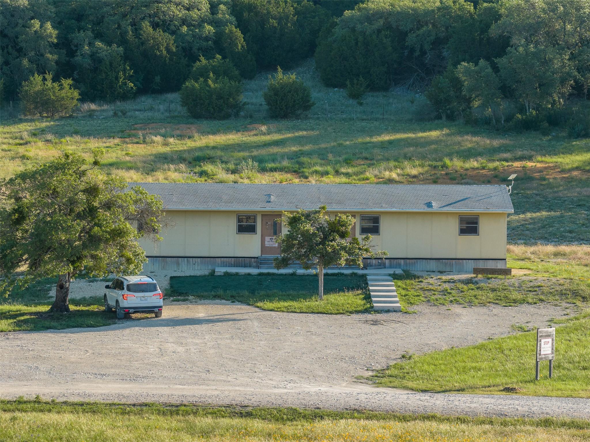 1081 County Road 1320 — photo 5
