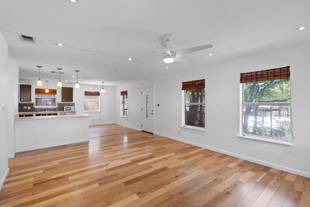 1211 Delano ST — photo 4