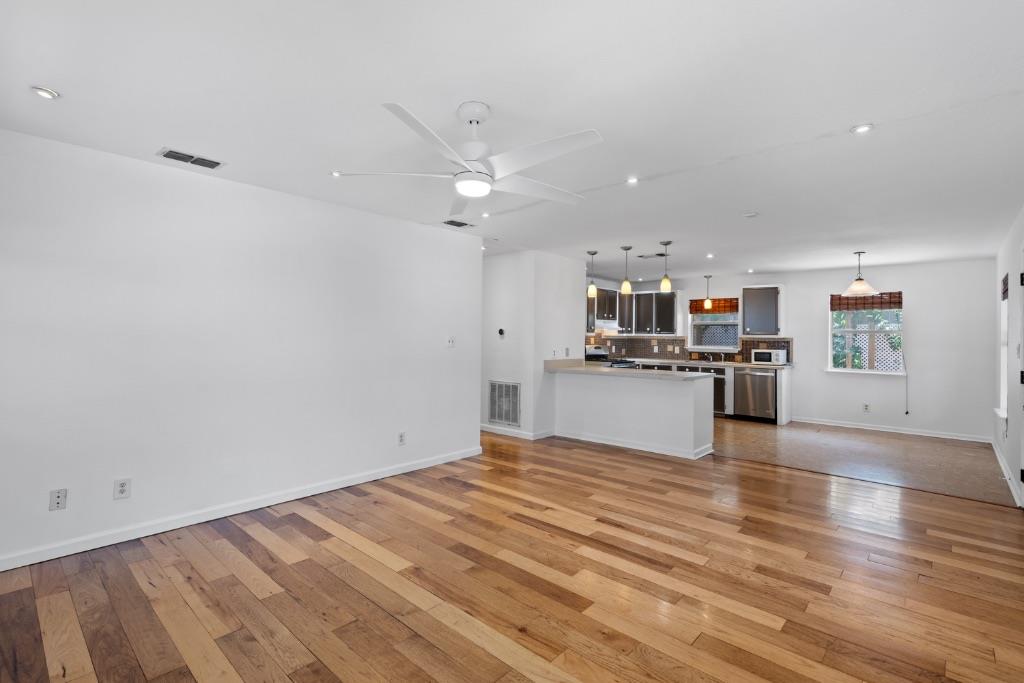 1211 Delano ST — photo 5