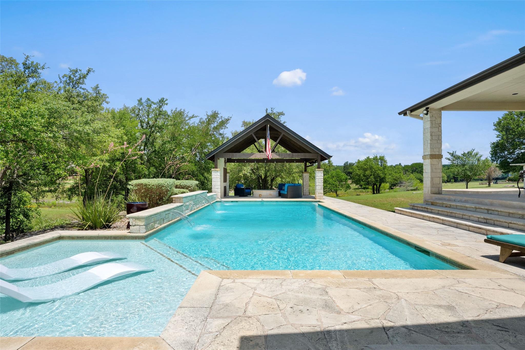208 Hacienda PL — photo 3