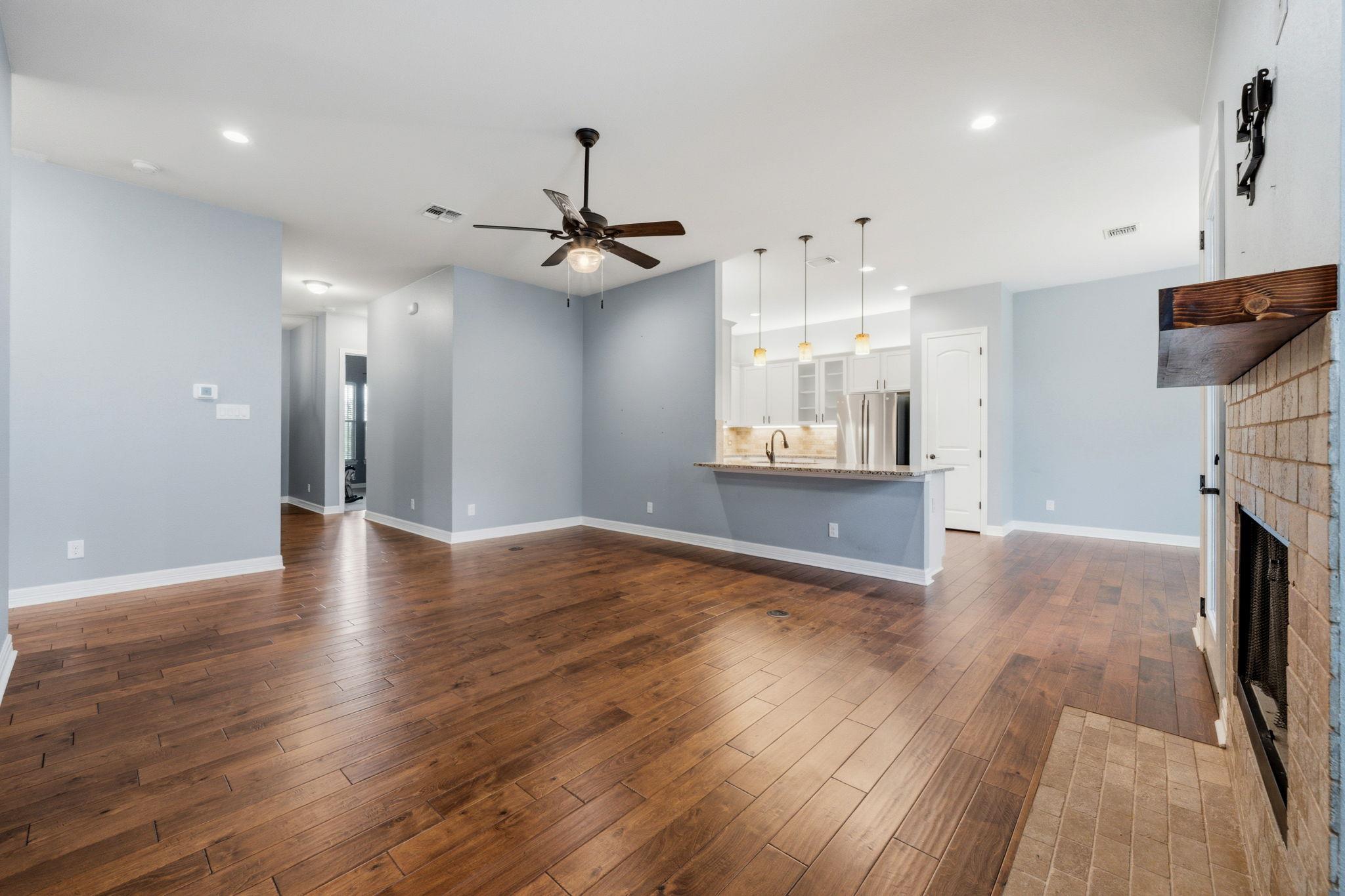 413 Bedford DR — photo 5