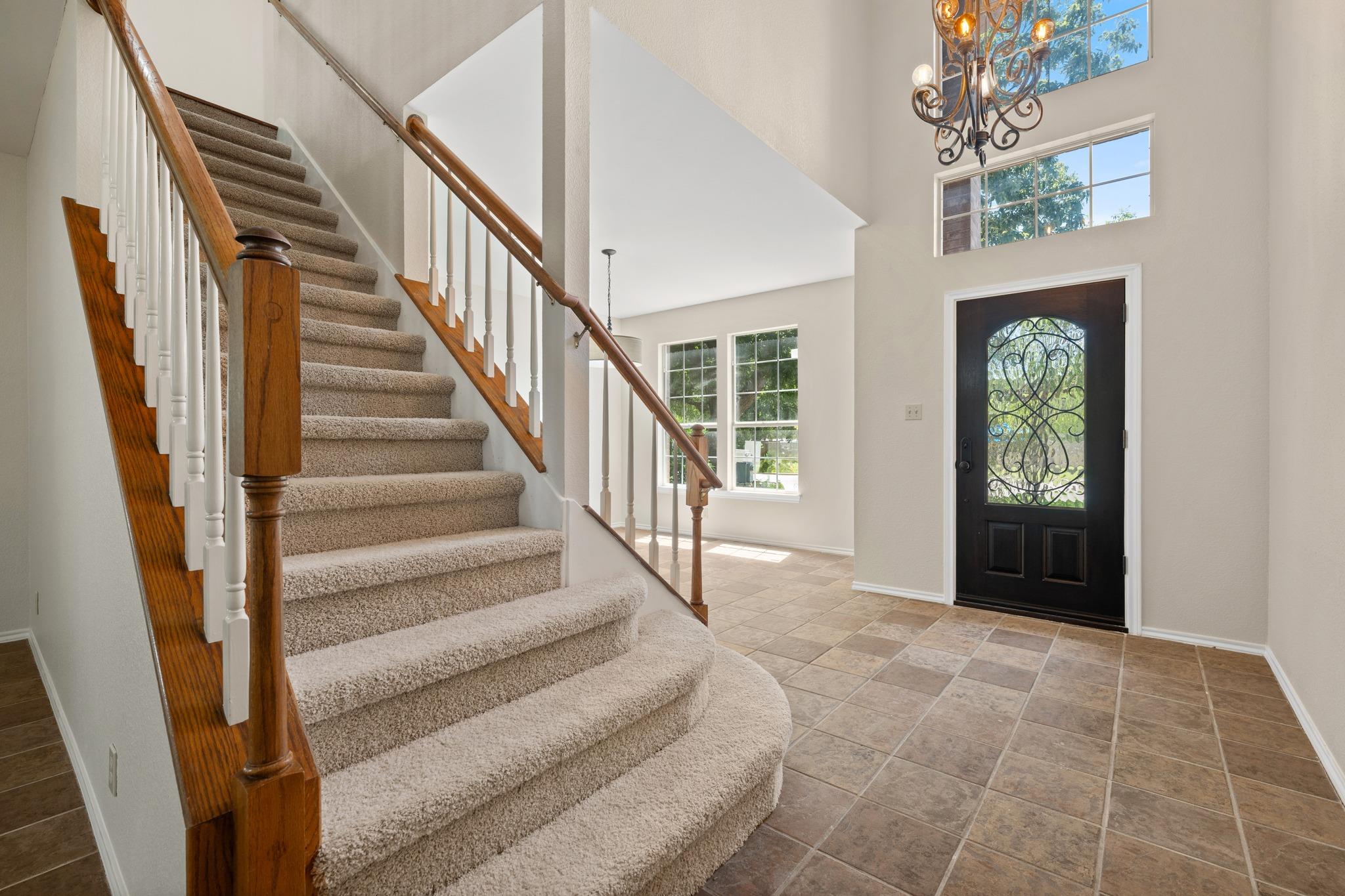 1304 Meadow Lark DR — photo 4
