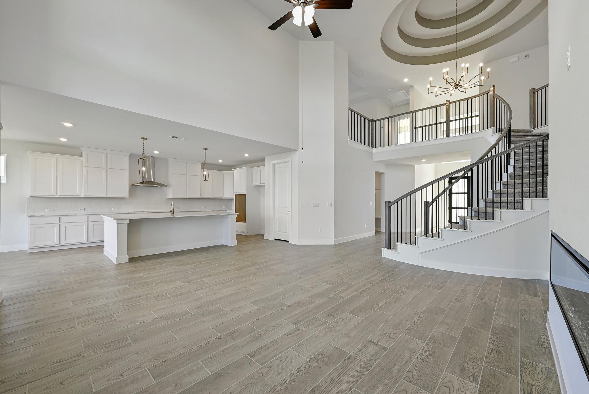 7400 Desert Needle DR — photo 4