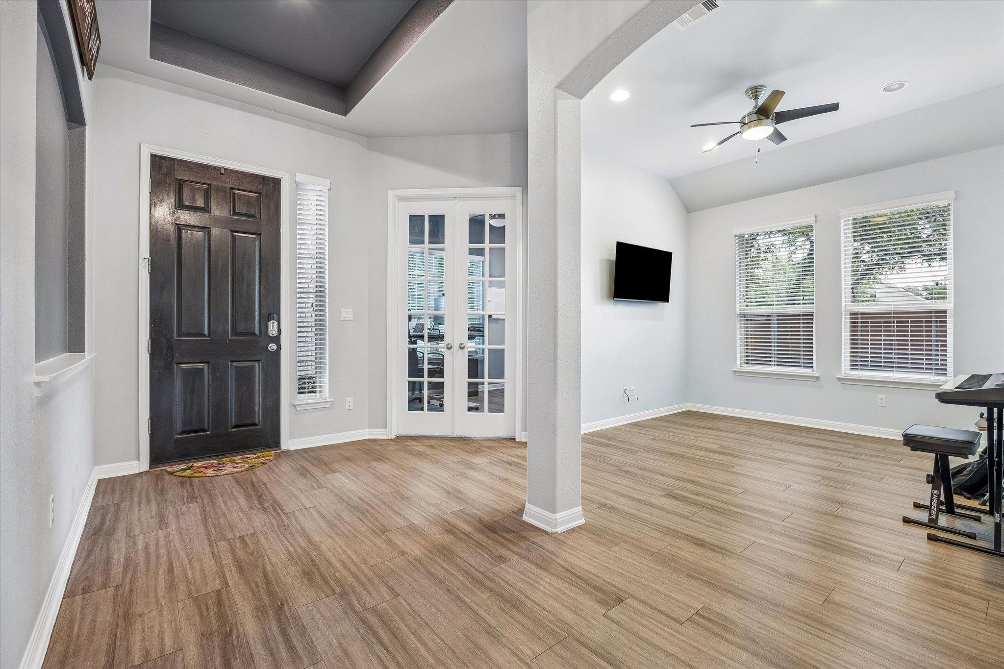 3025 Silvergrass CV — photo 3