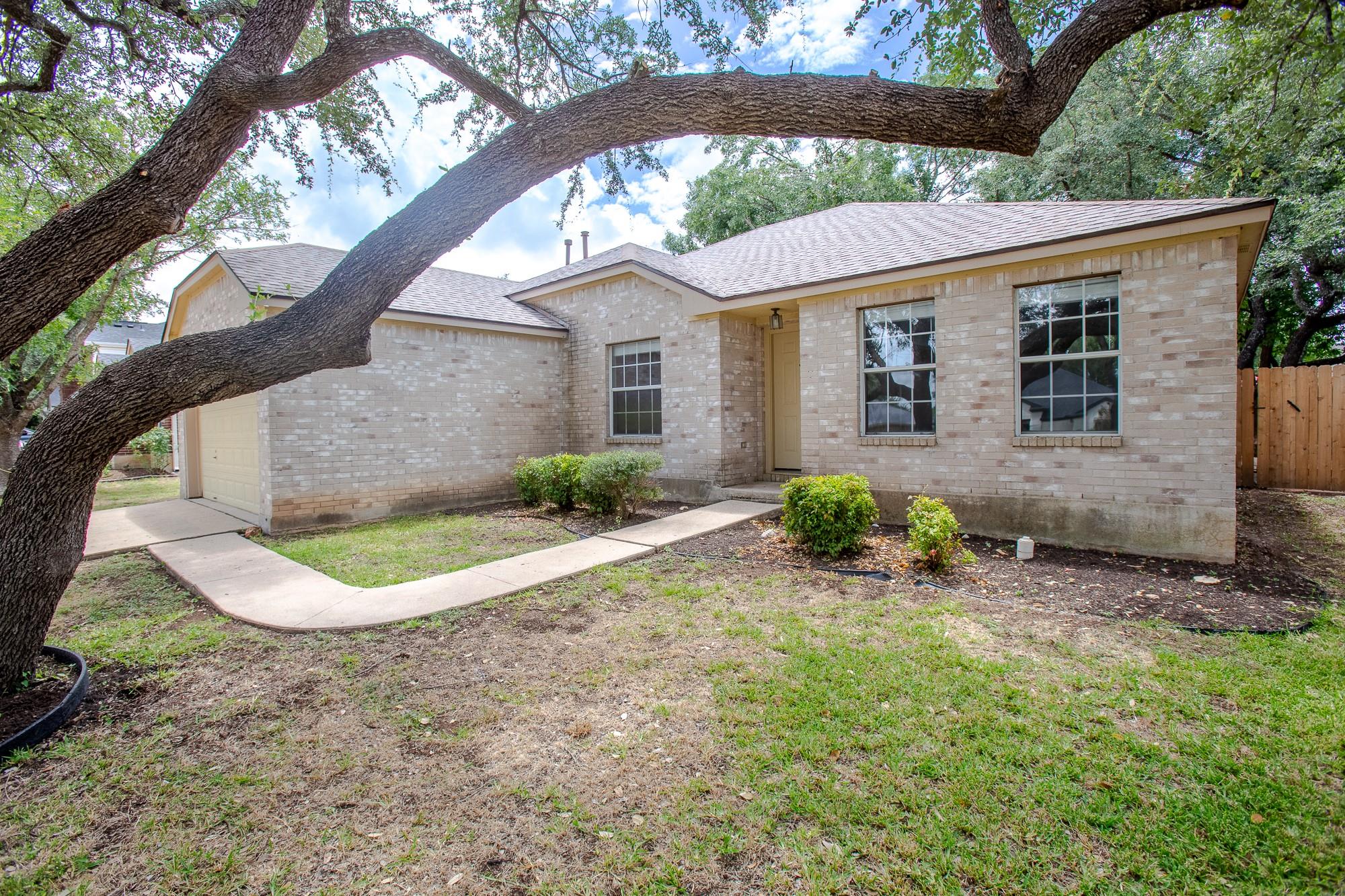 1306 Tremont DR — photo 3