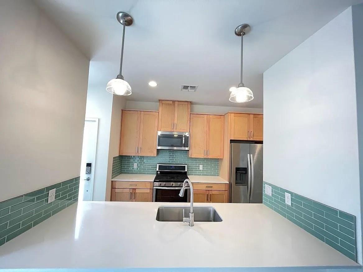 2101 Montopolis DR #20 — photo 5