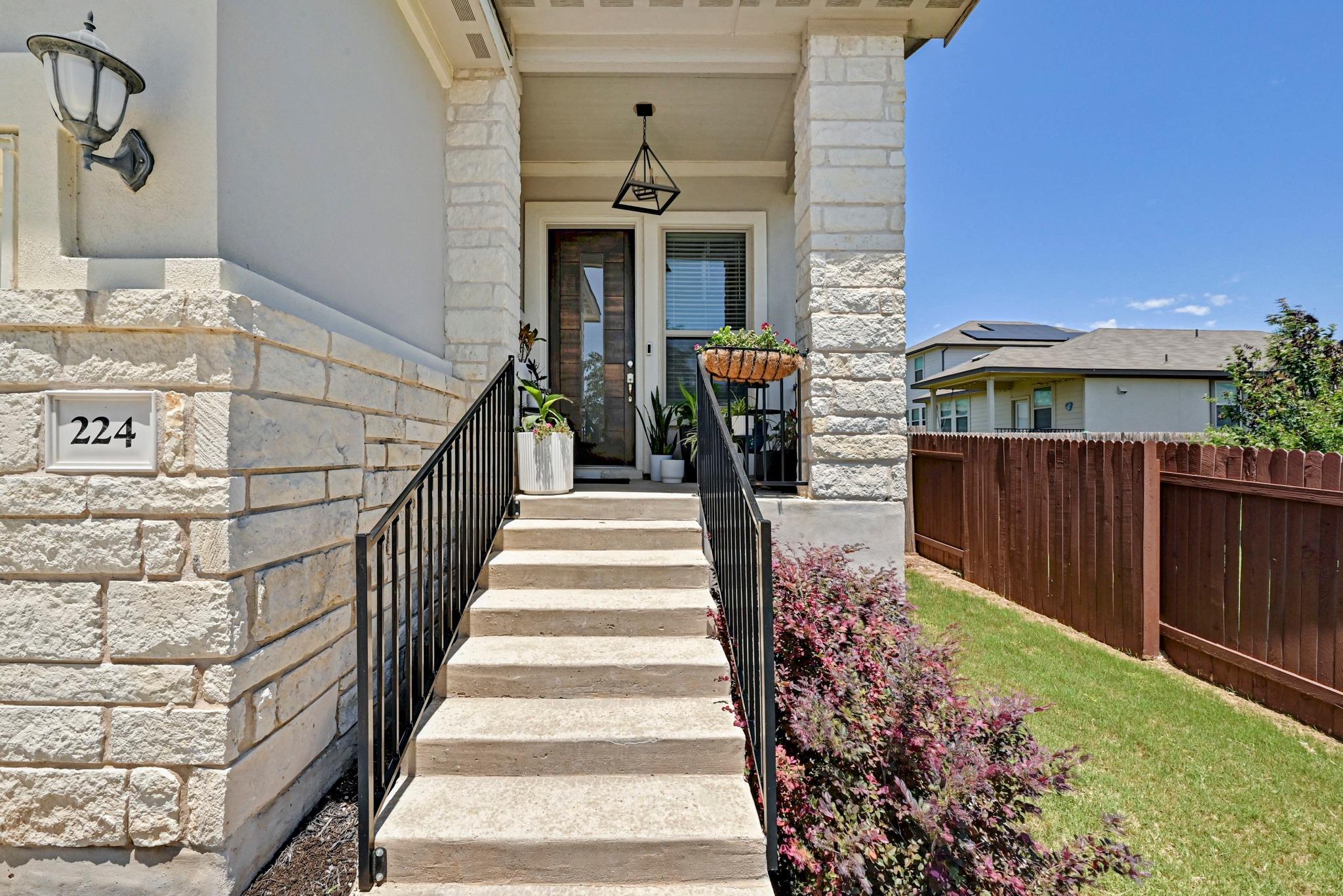 224 Serpens ST — photo 3