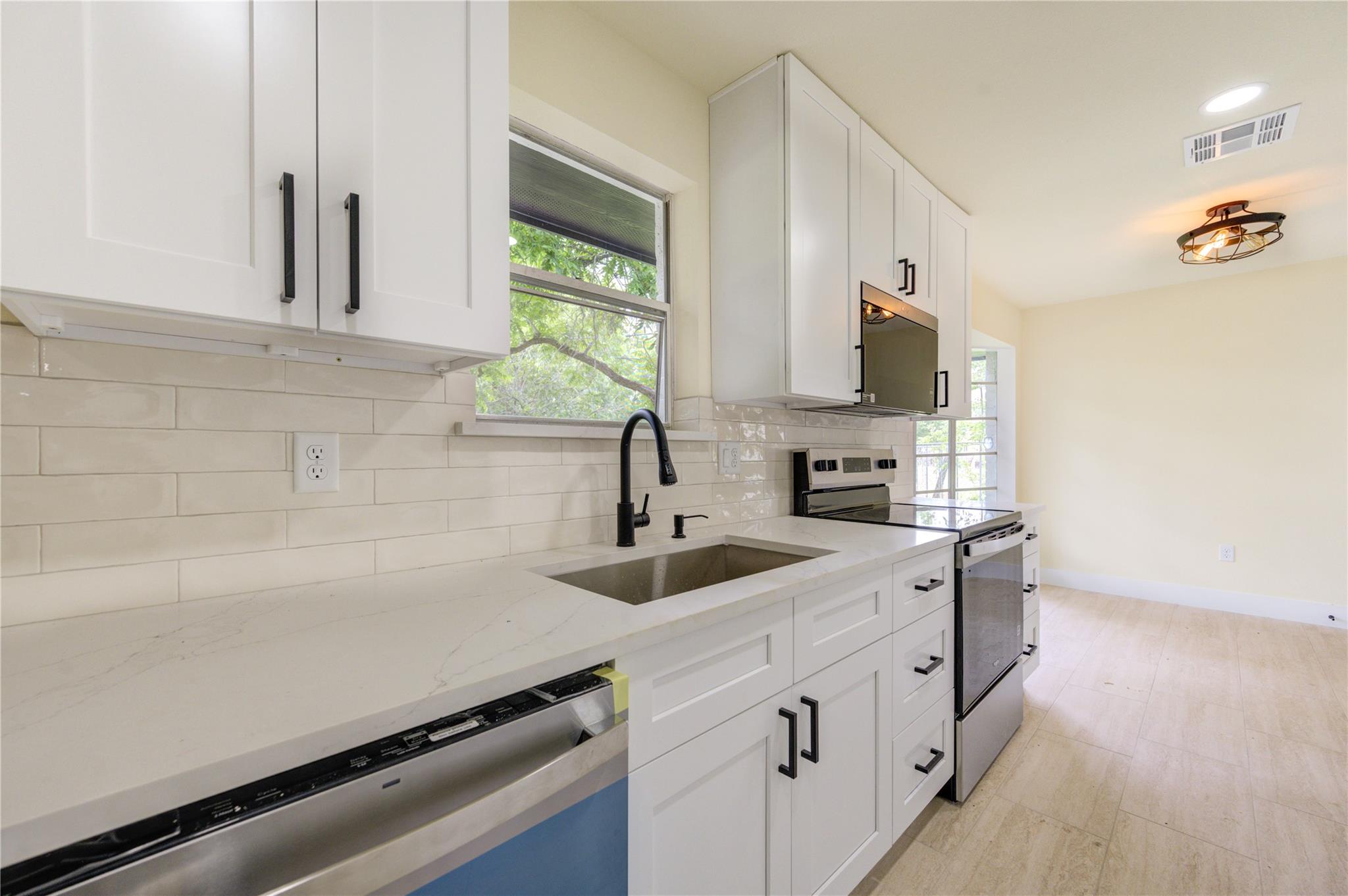 10618 Braewick DR — photo 4