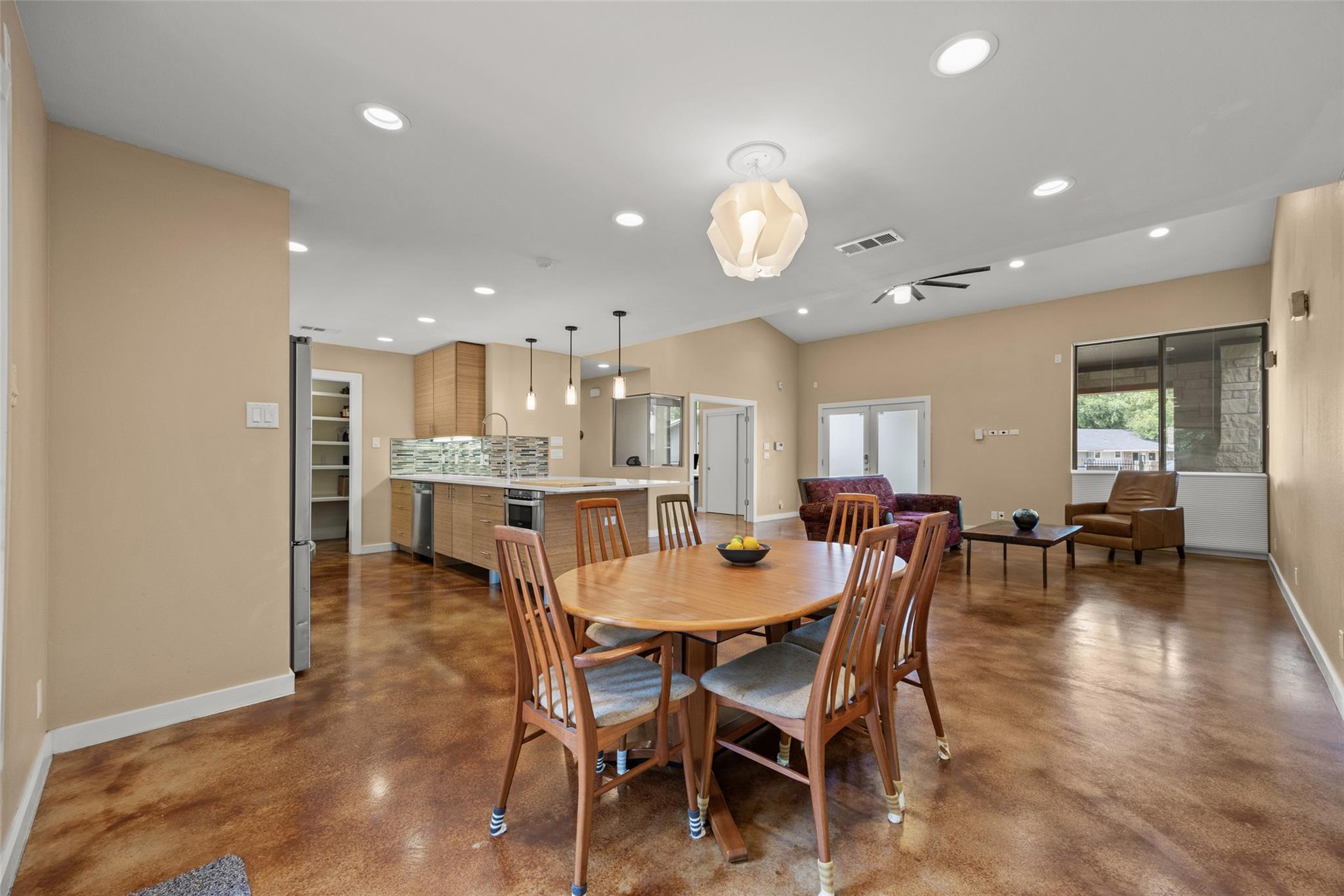 5106 Spruce CV — photo 3
