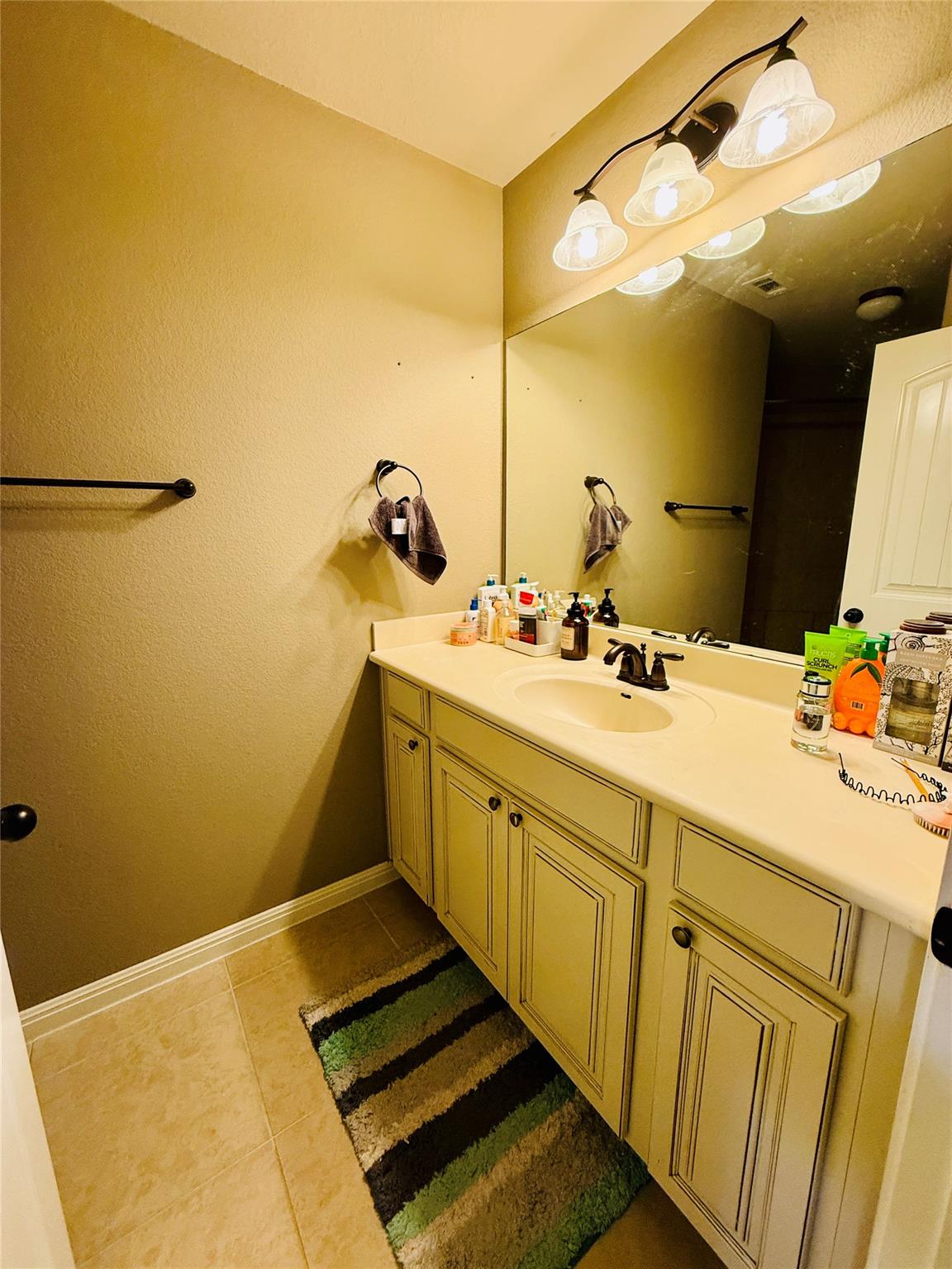 209 Monahans DR — photo 5