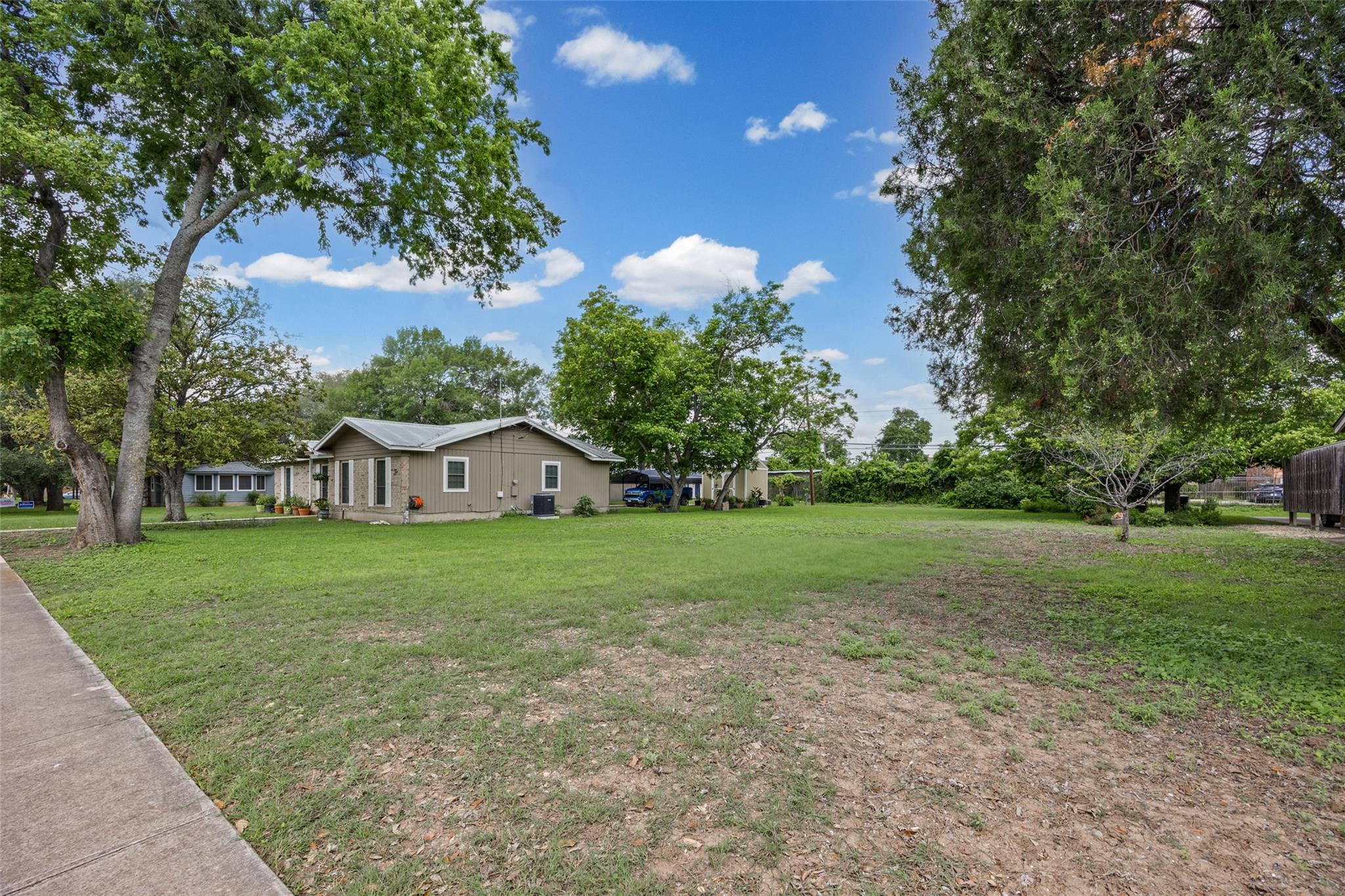 1209 Barbara DR — photo 3