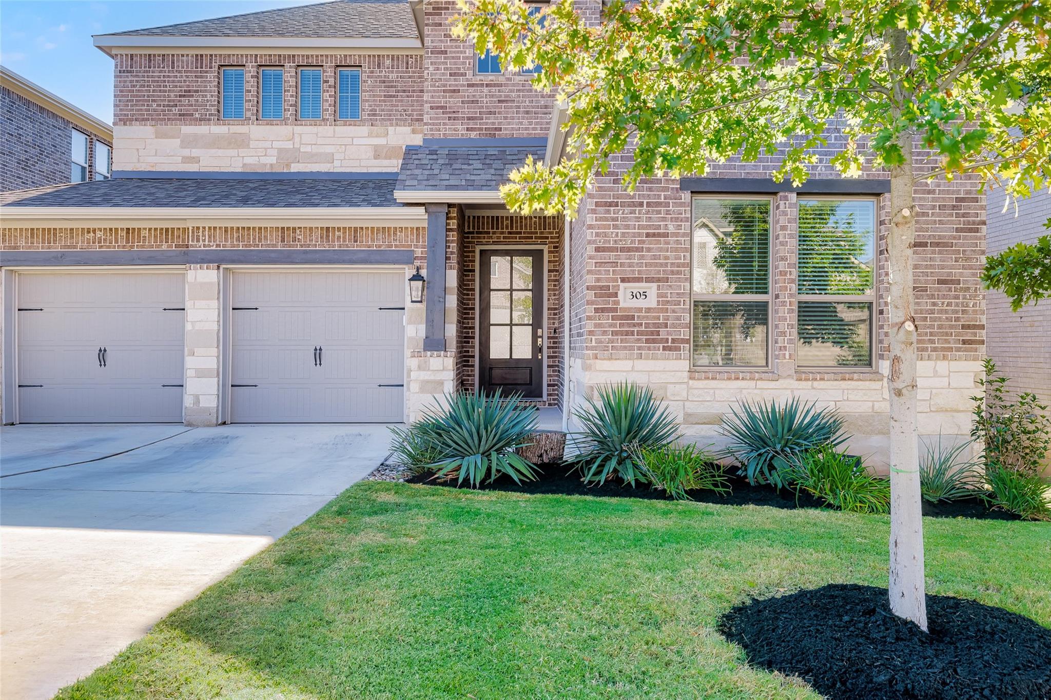 305 Terra Manor TRL — photo 3