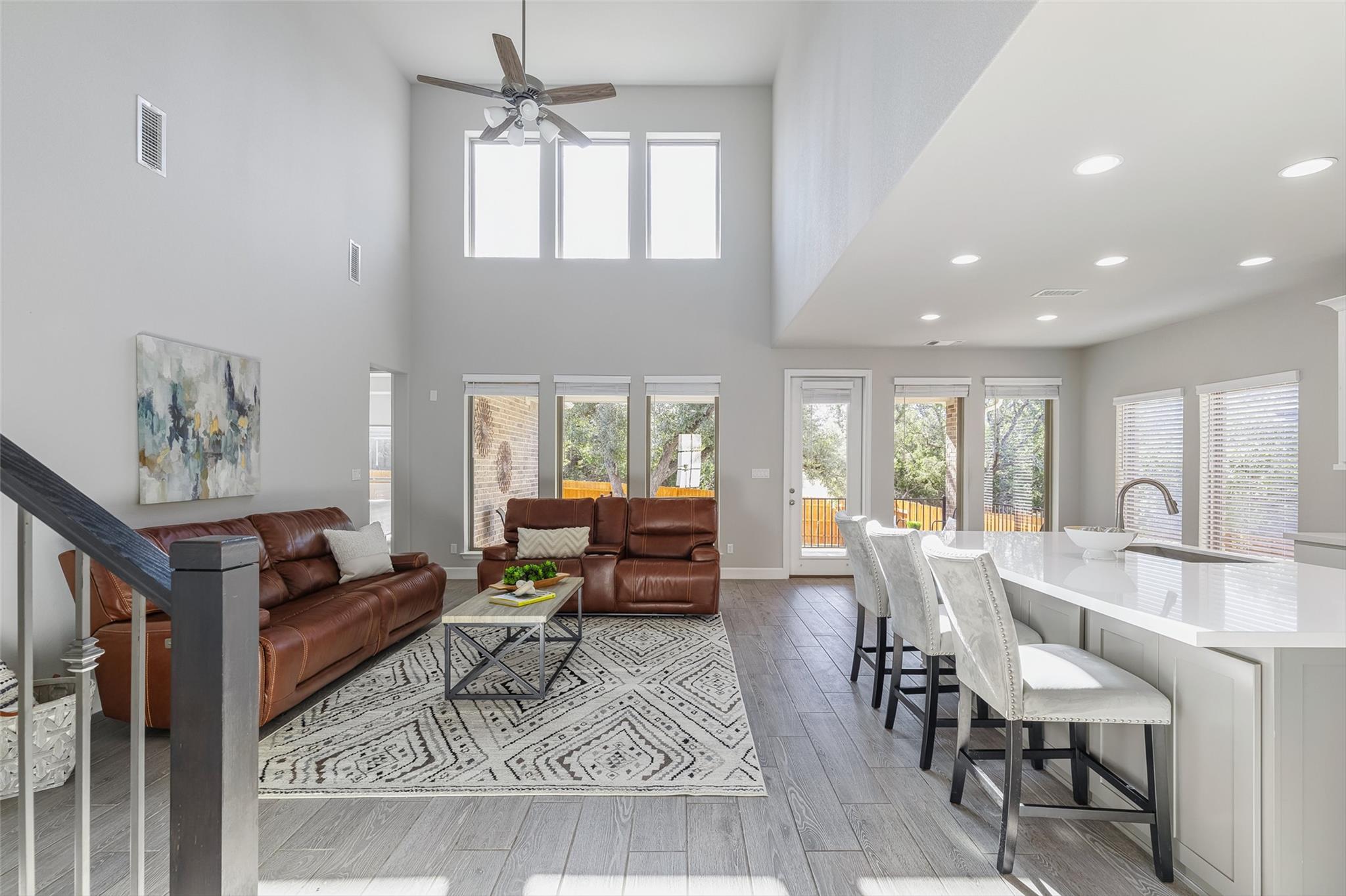 305 Terra Manor TRL — photo 4