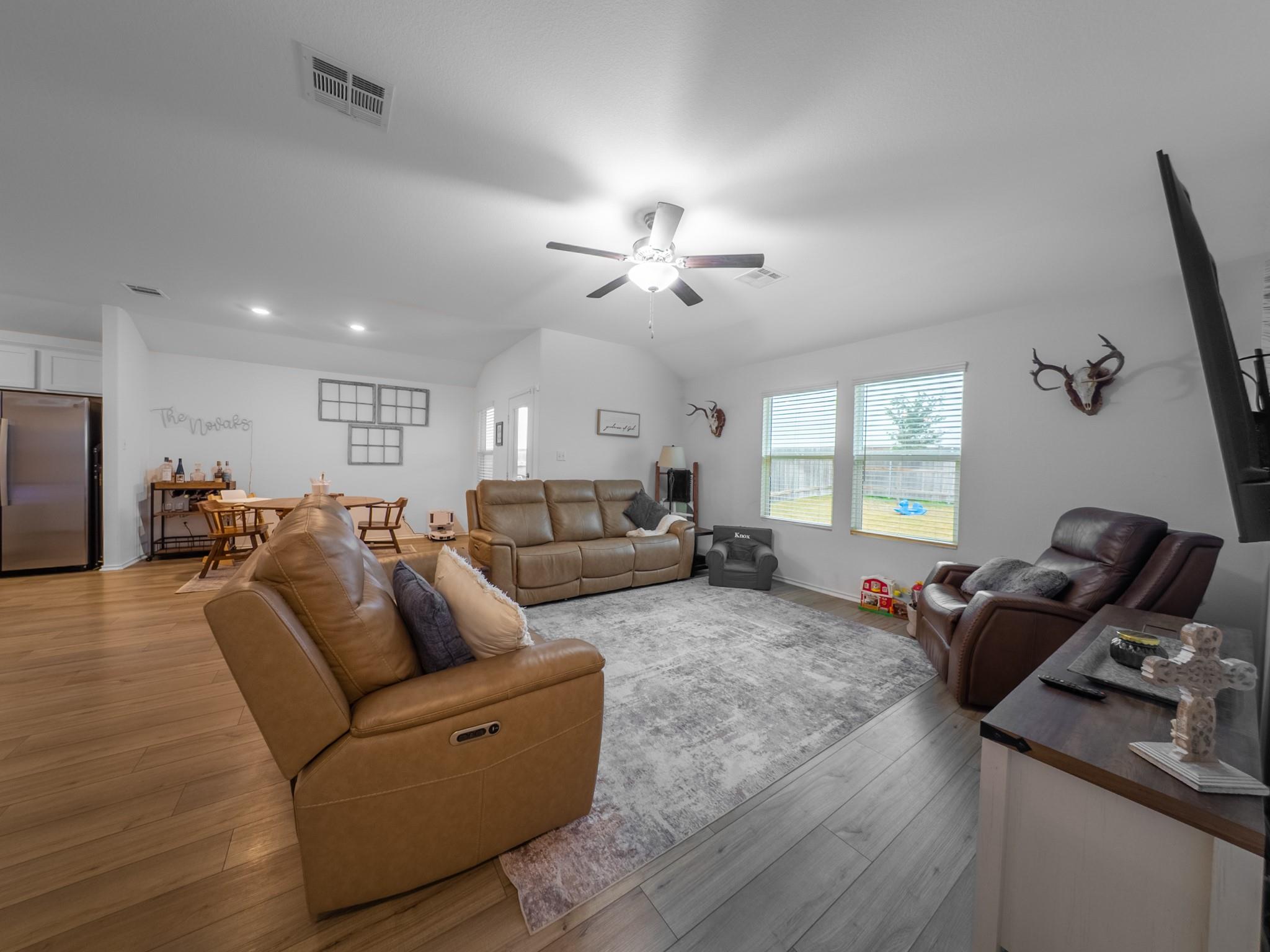 440 Sebring CIR — photo 3