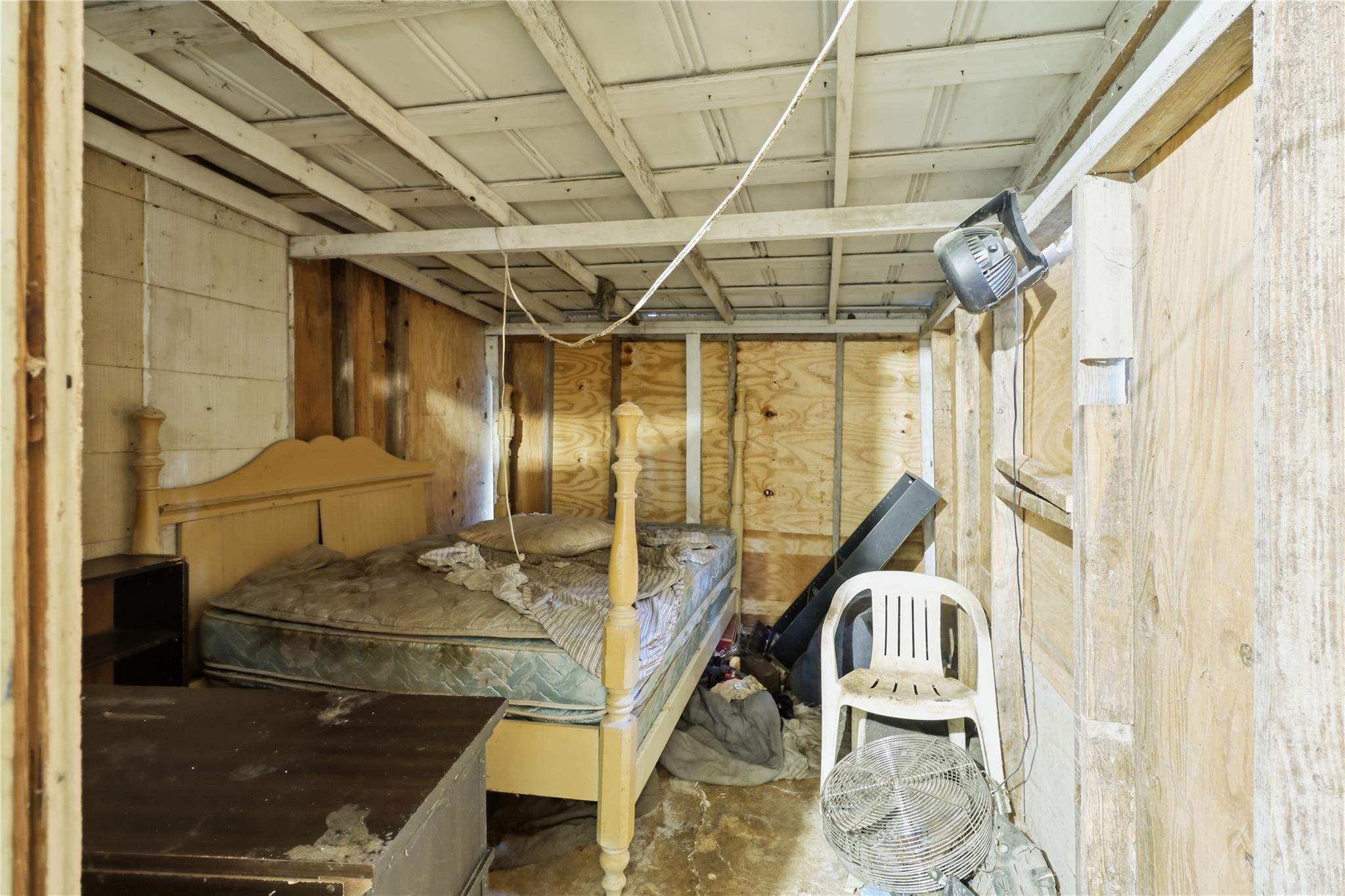 2811 Locust ST — photo 4