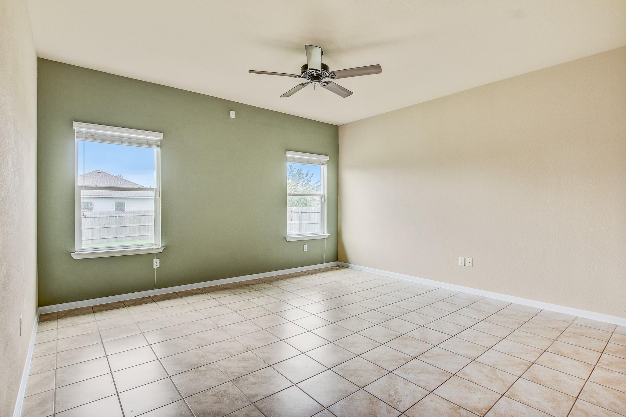 504 Sabina DR — photo 4