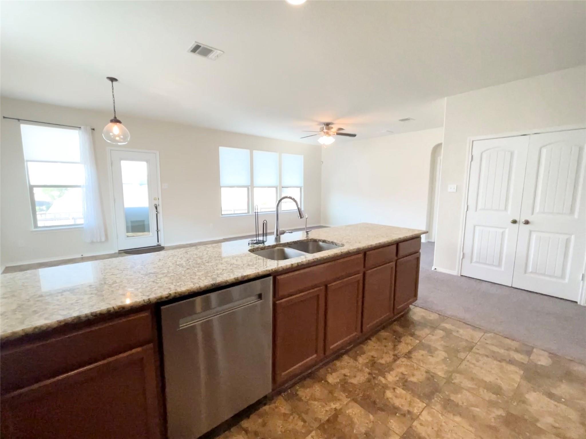 213 Connor Elkins DR — photo 3