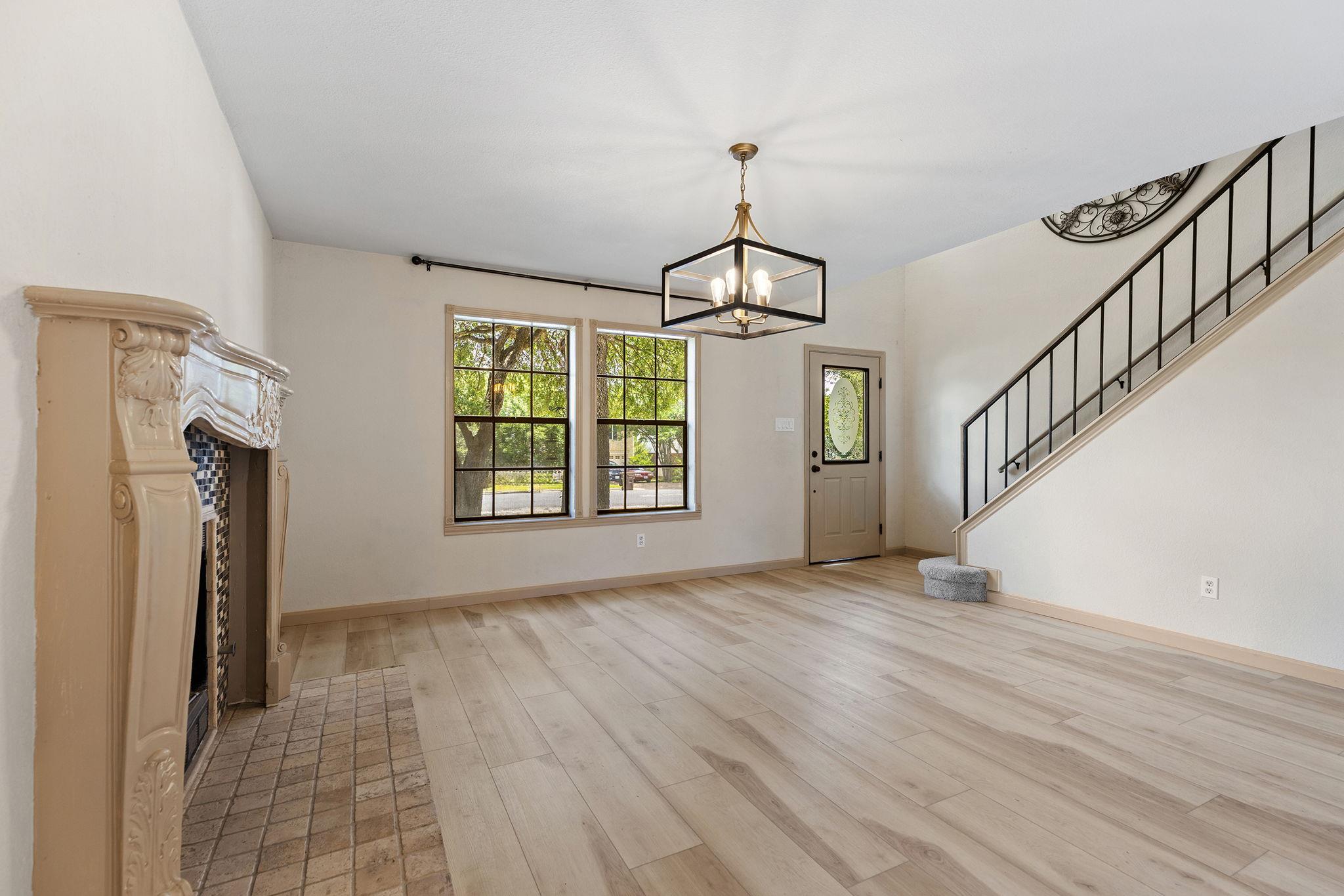 17842 Park Valley DR — photo 4