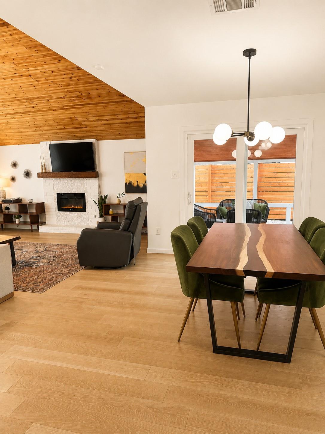 1705 Cricket Hollow DR — photo 3