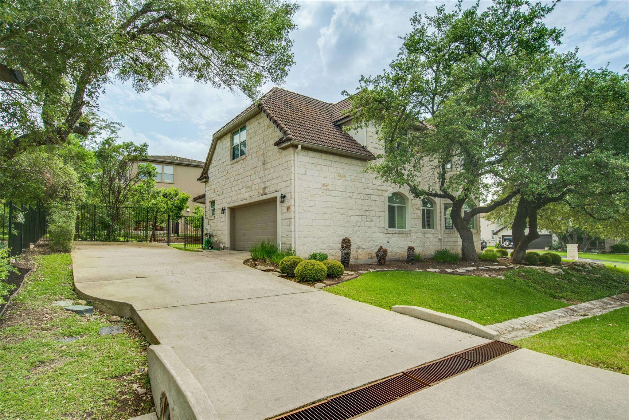 18 Glenway DR — photo 3