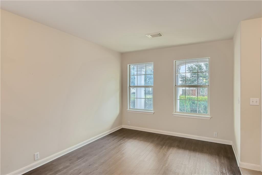 2307 Founder DR — photo 4
