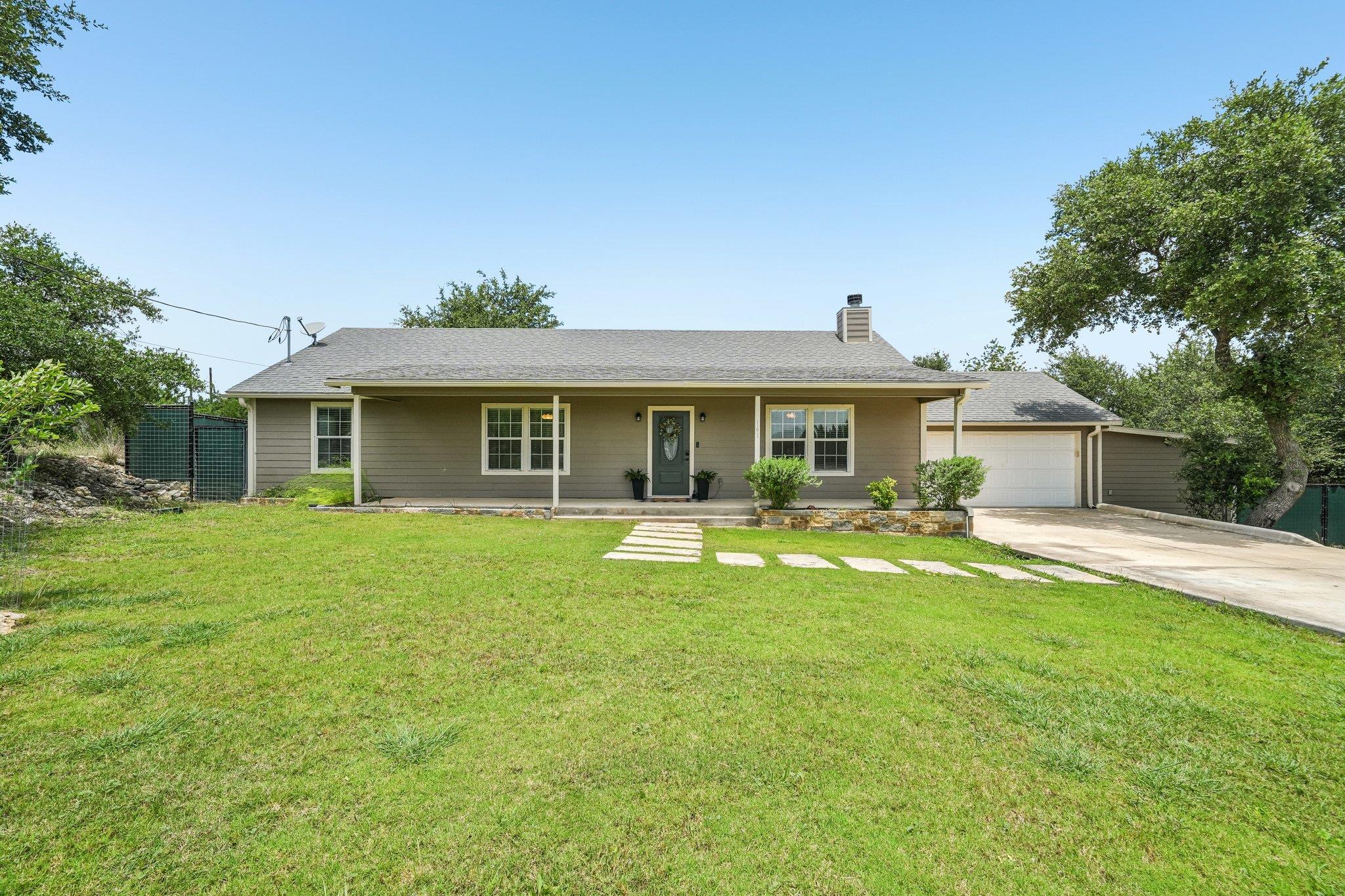 141 Arnold DR