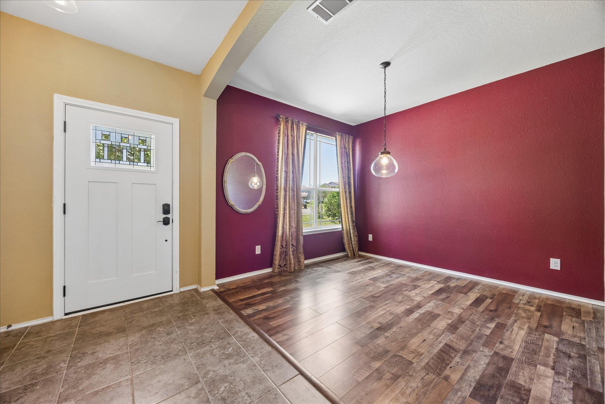 338 Spring Branch LOOP — photo 4