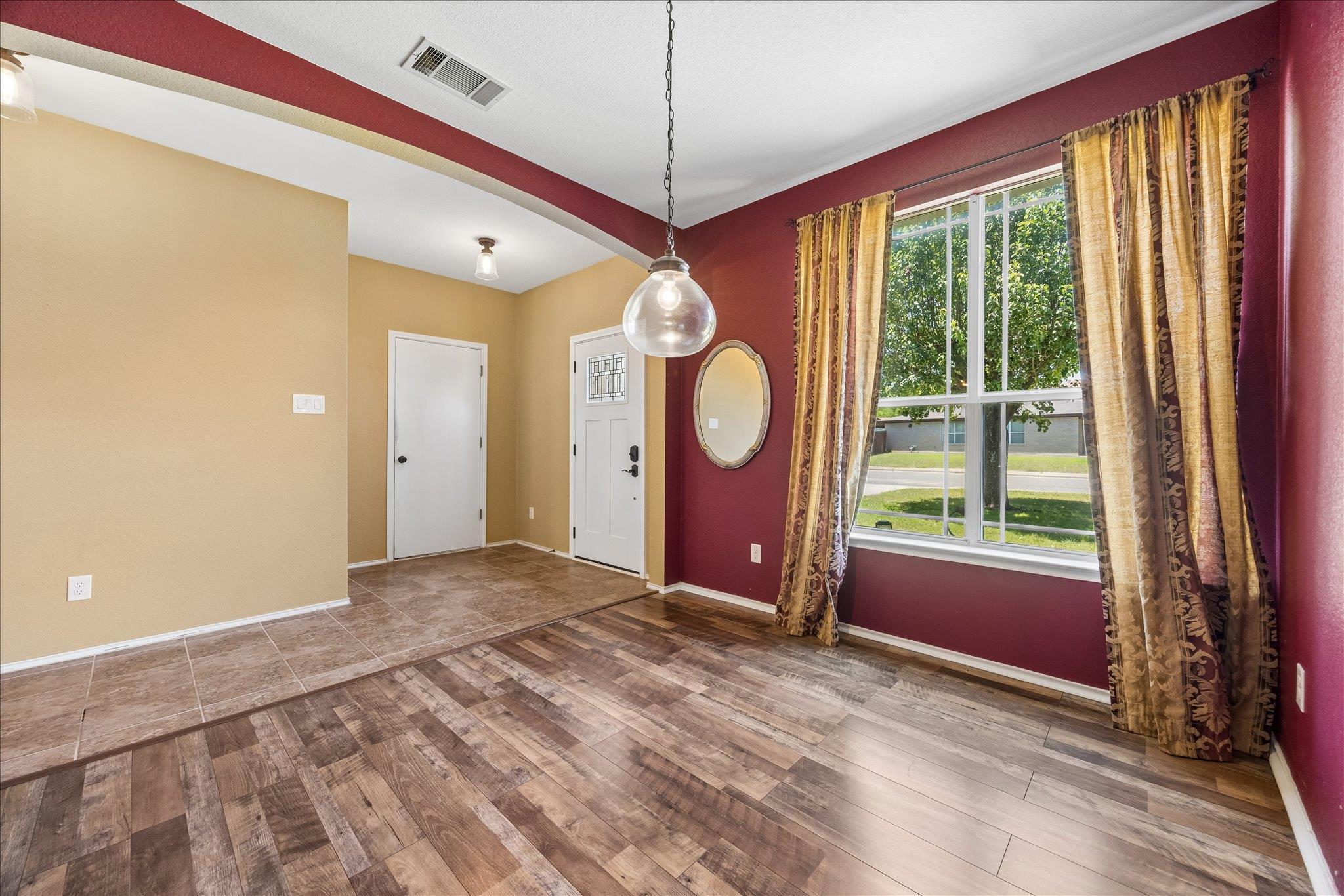 338 Spring Branch LOOP — photo 5