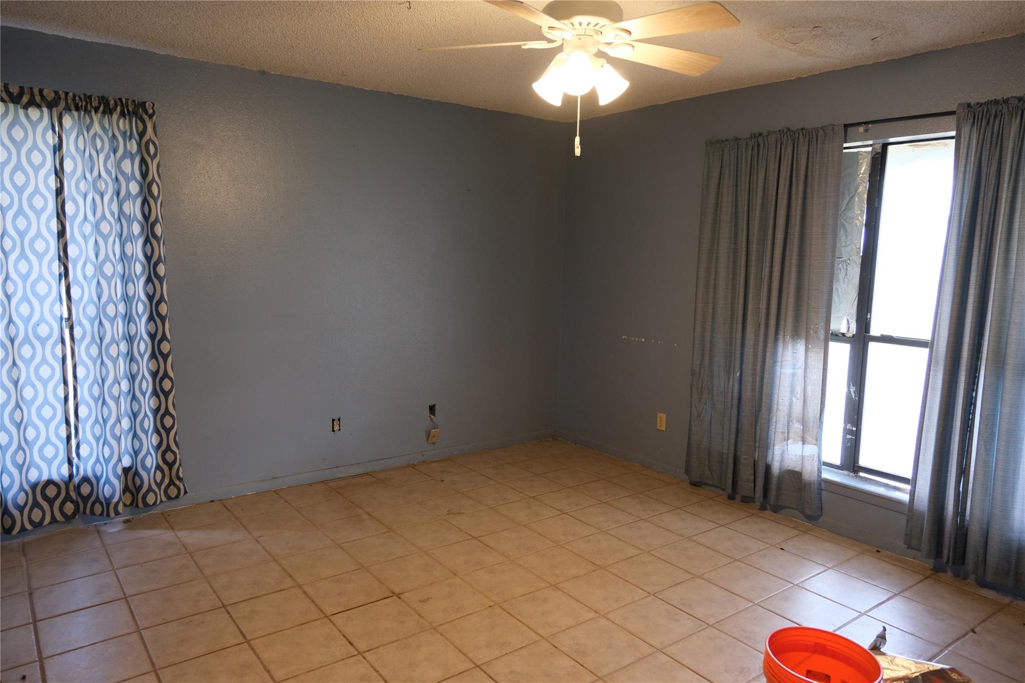 240 McAcres DR — photo 4