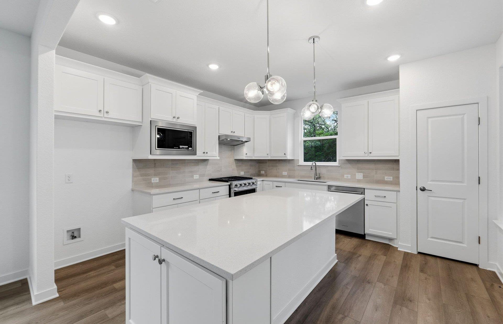 1010 Martingale ST — photo 3