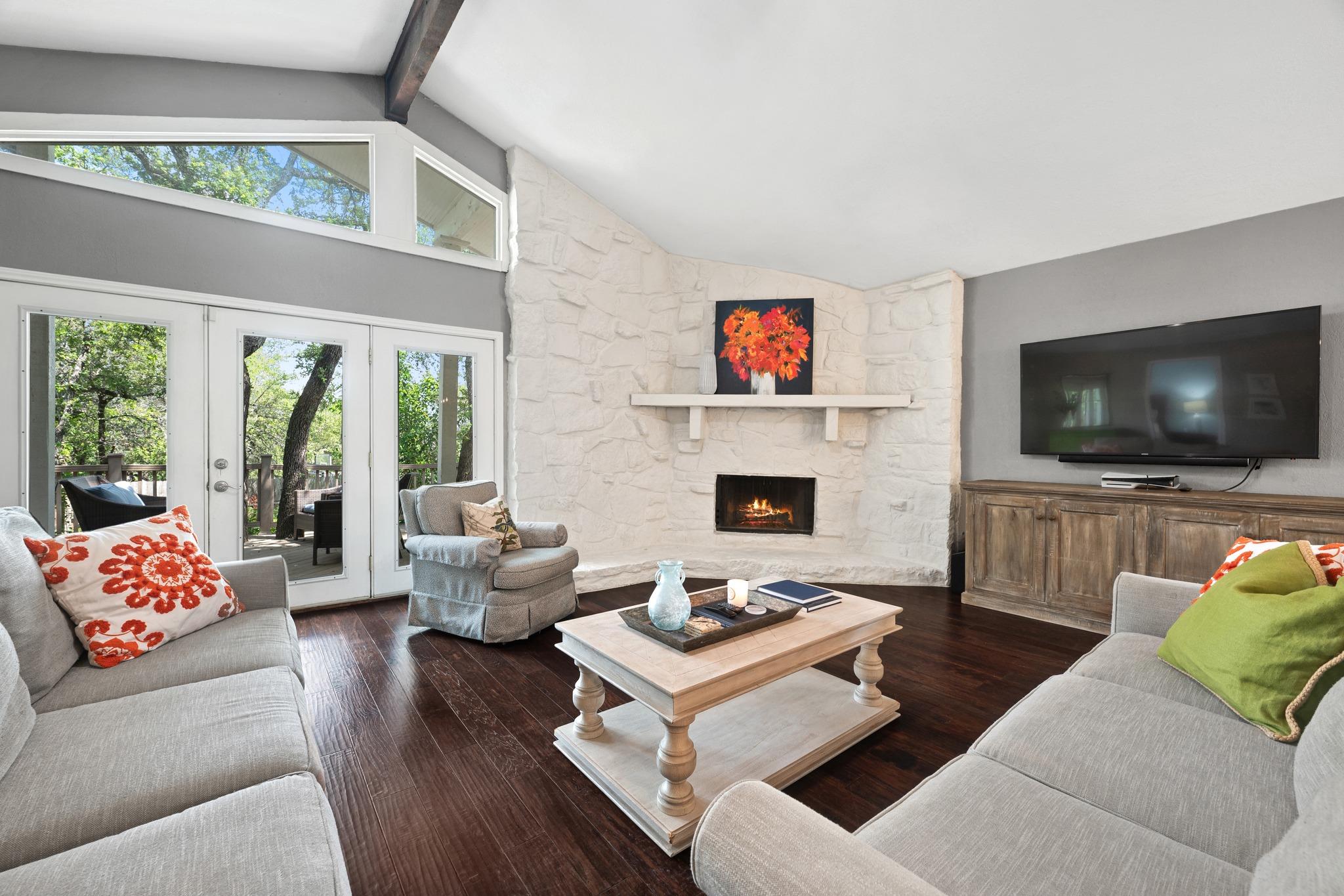 1211 Falcon Ledge DR — photo 3