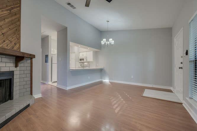 2901 San Jacinto BLVD #306 — photo 3