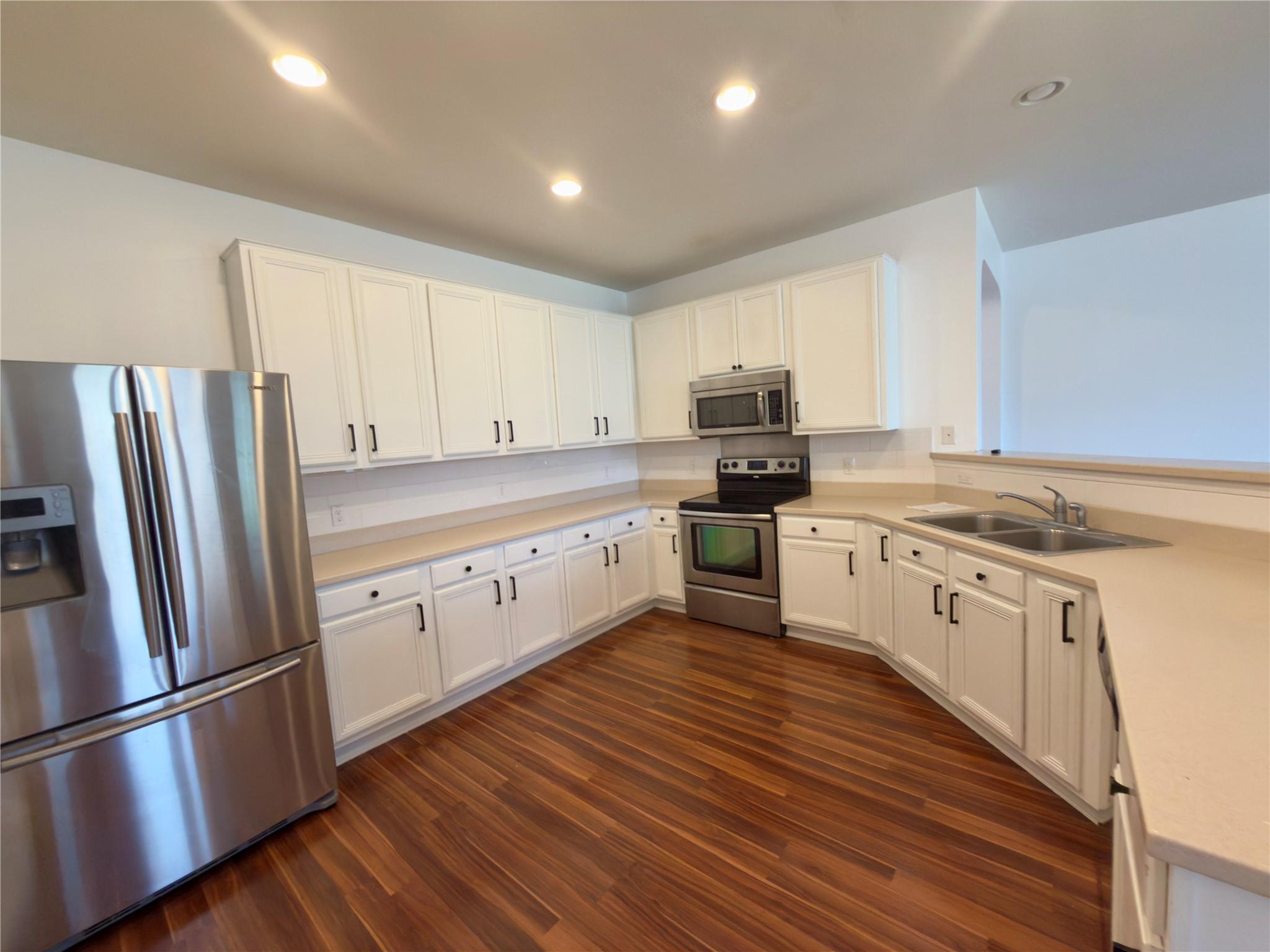 825 Watson WAY — photo 5