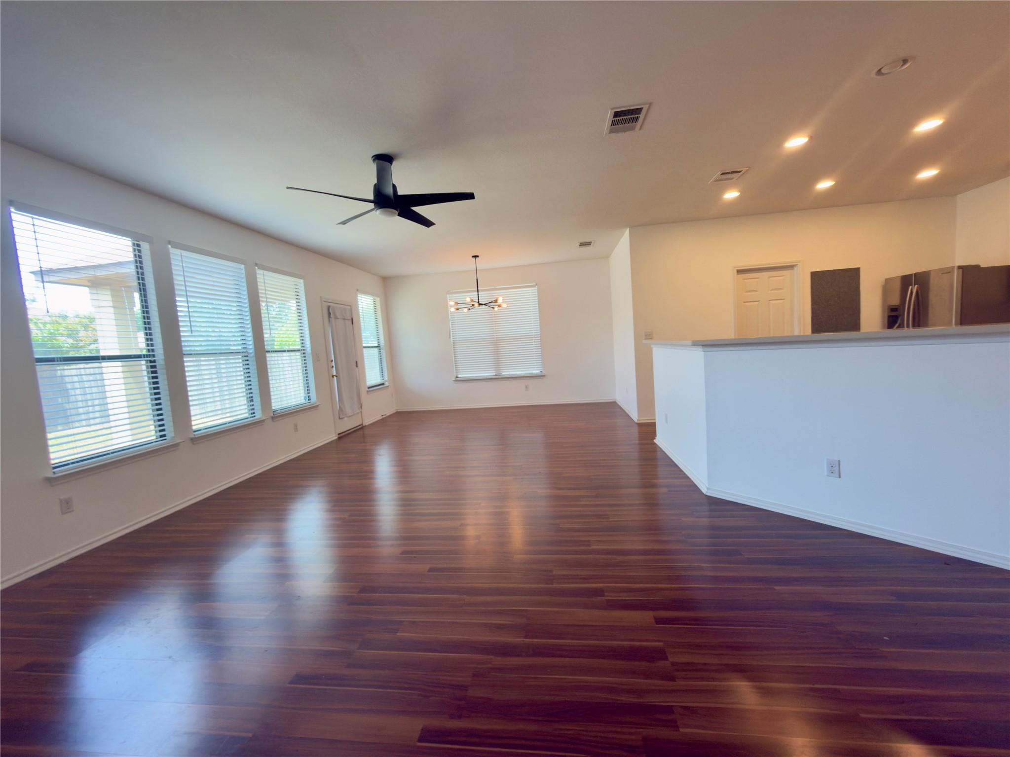 825 Watson WAY — photo 4