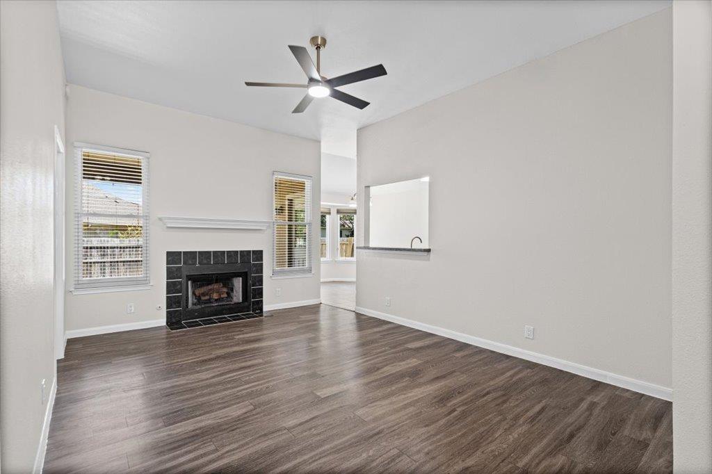 1104 Winecup CT — photo 5