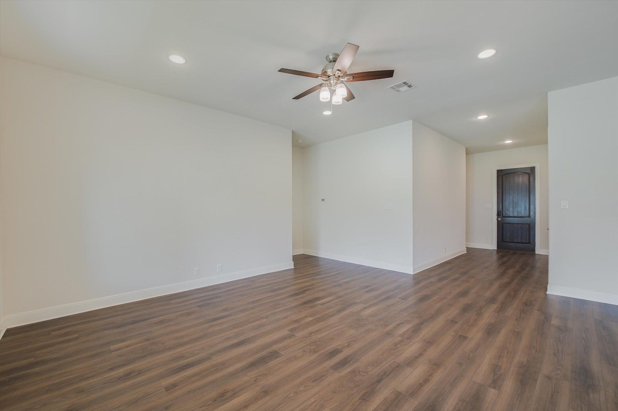 230 Sigel Ave — photo 5